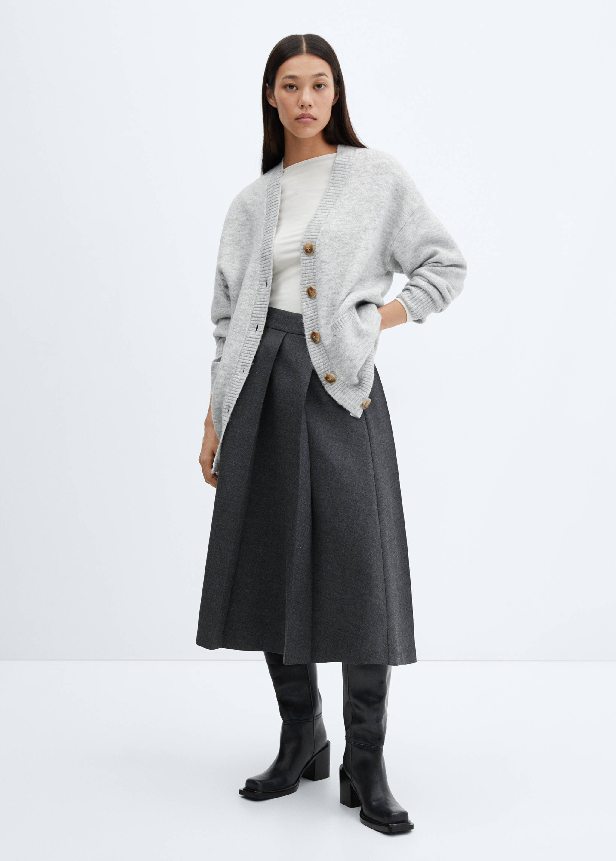 Oversized cardigan with buttons - General plane