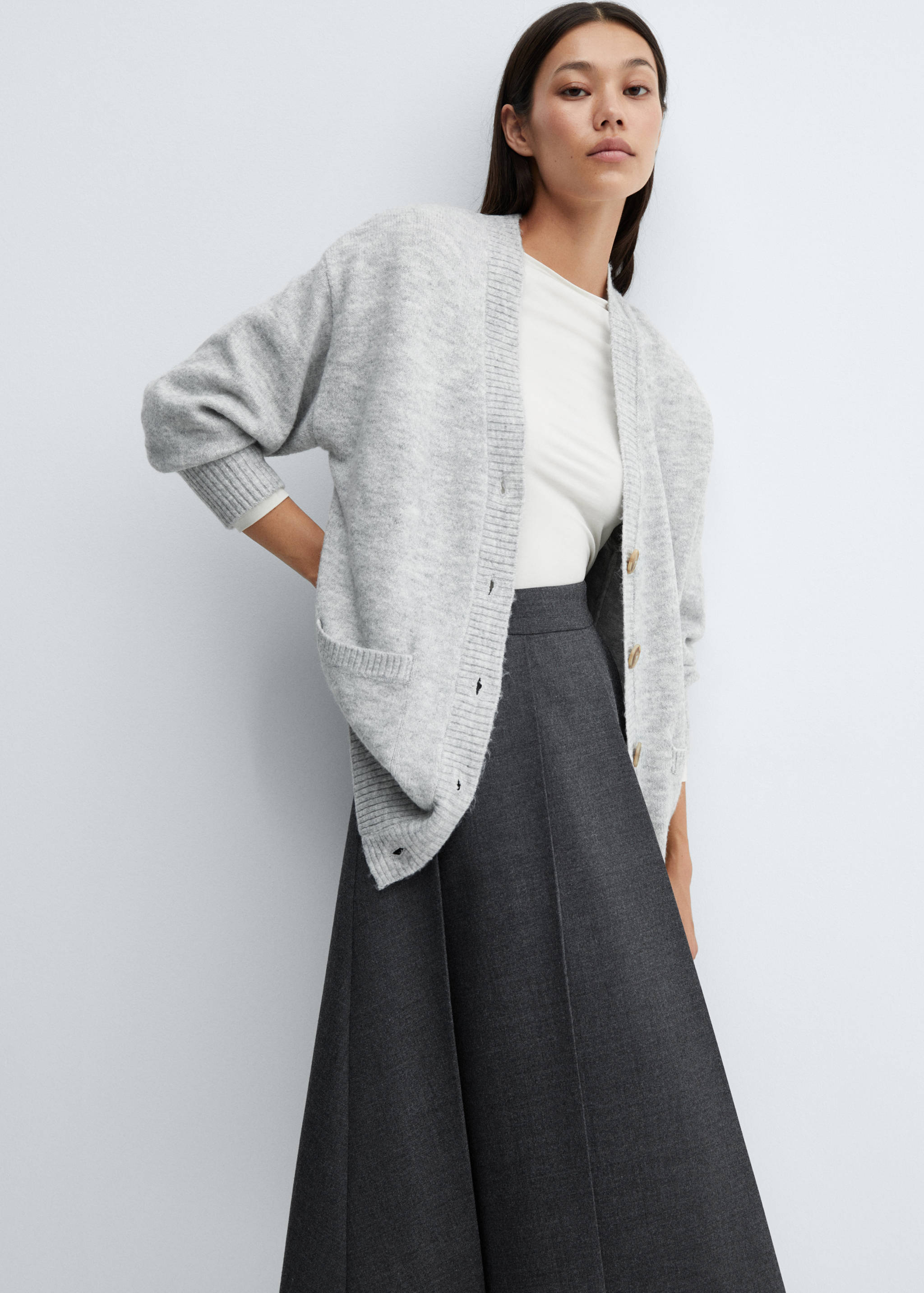Oversized cardigan with buttons - Medium plane