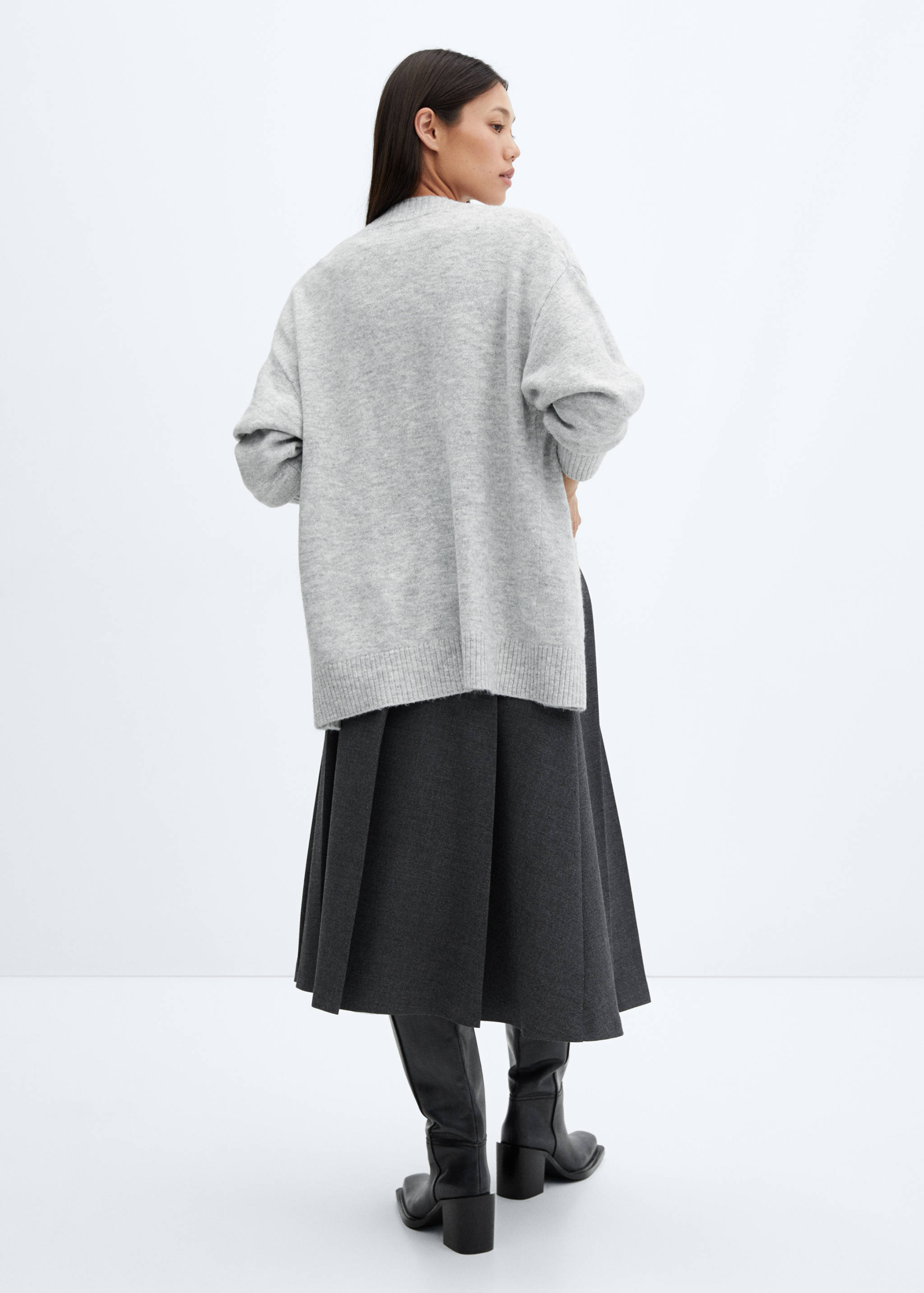 Oversized cardigan with buttons - Reverse of the article