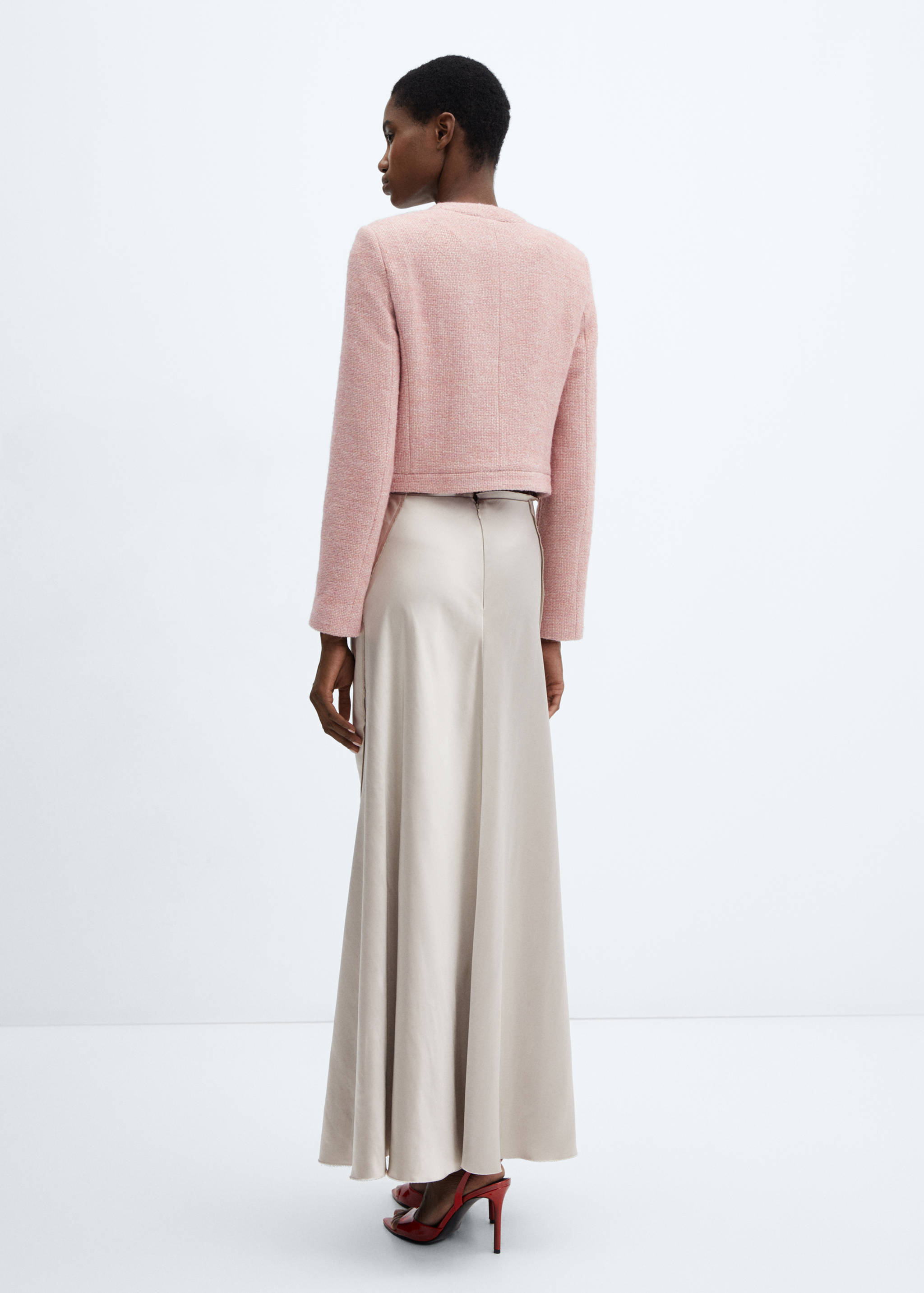 Satin skirt with frayed hem - Reverse of the article