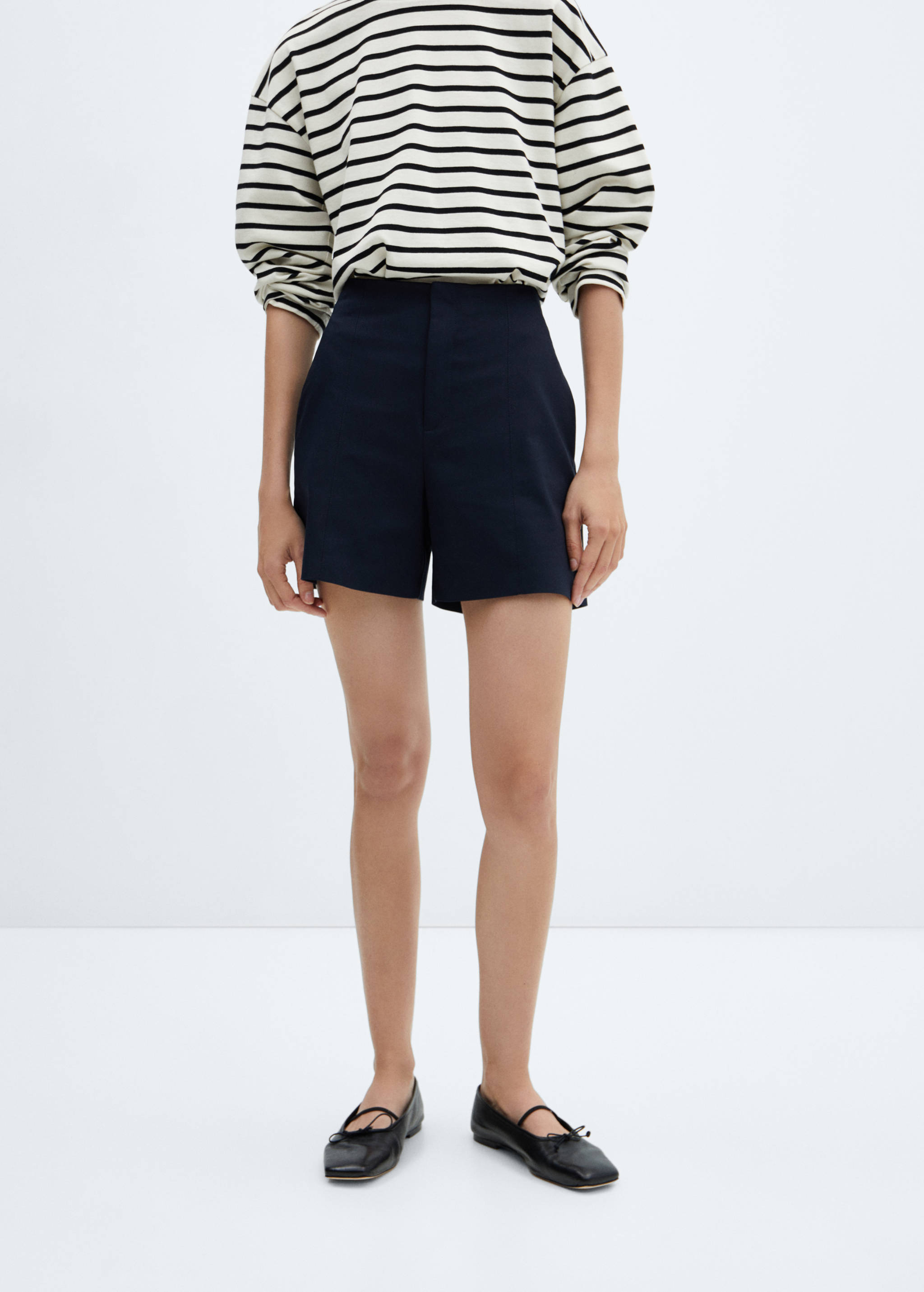High-waist straight shorts - Medium plane