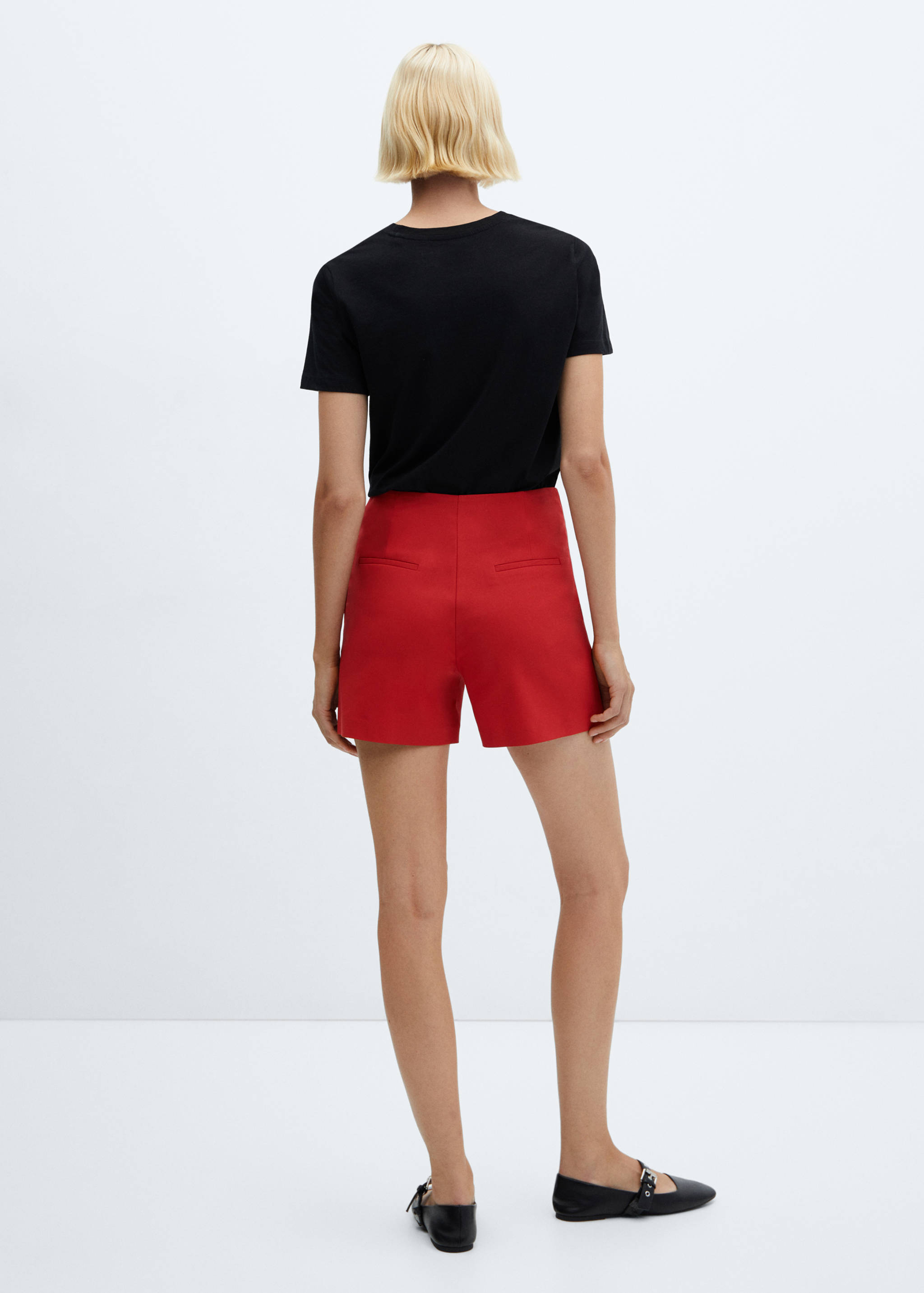 High-waist straight shorts - Reverse of the article
