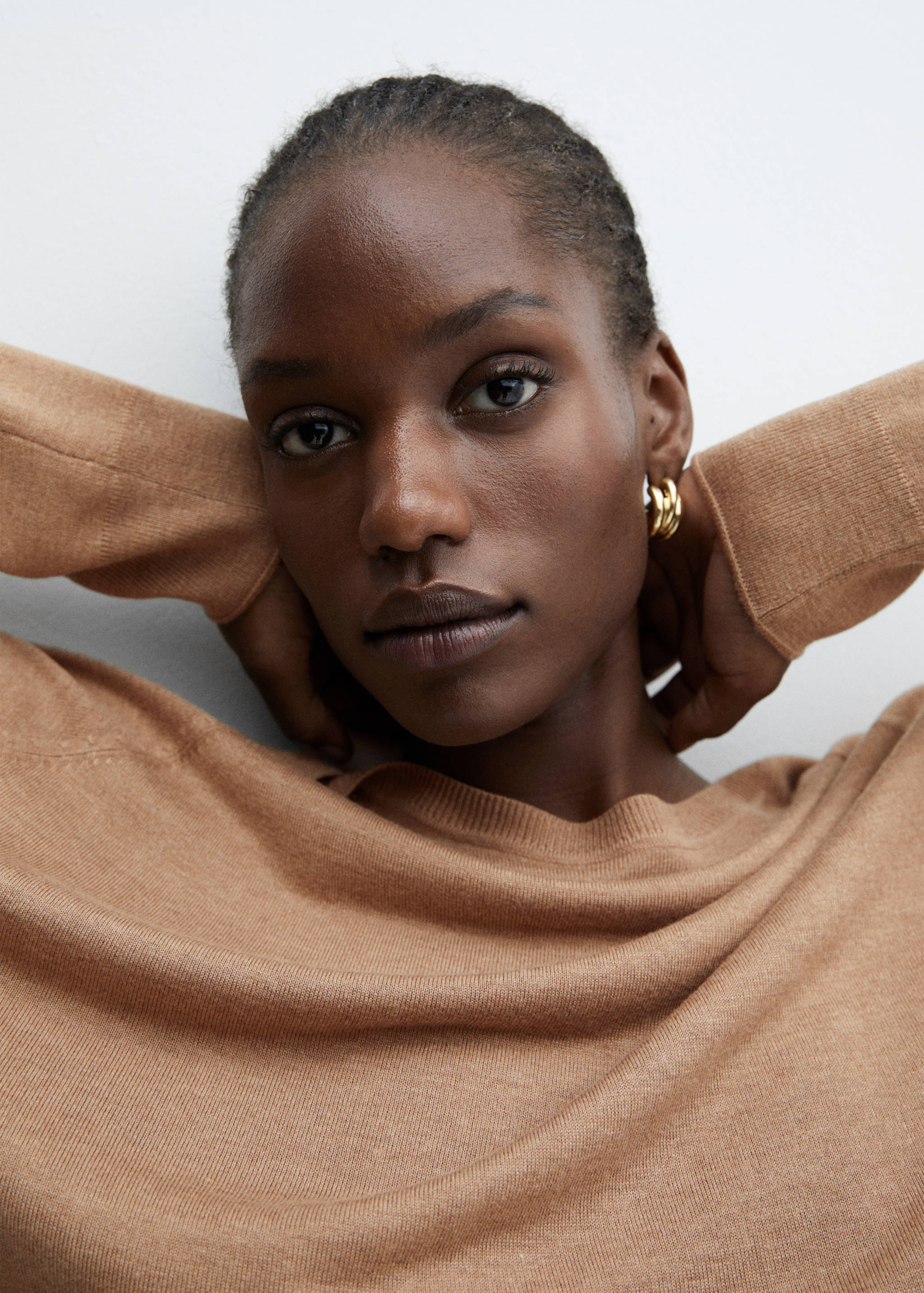 Fine-knit crew-neck sweater - Details of the article 4