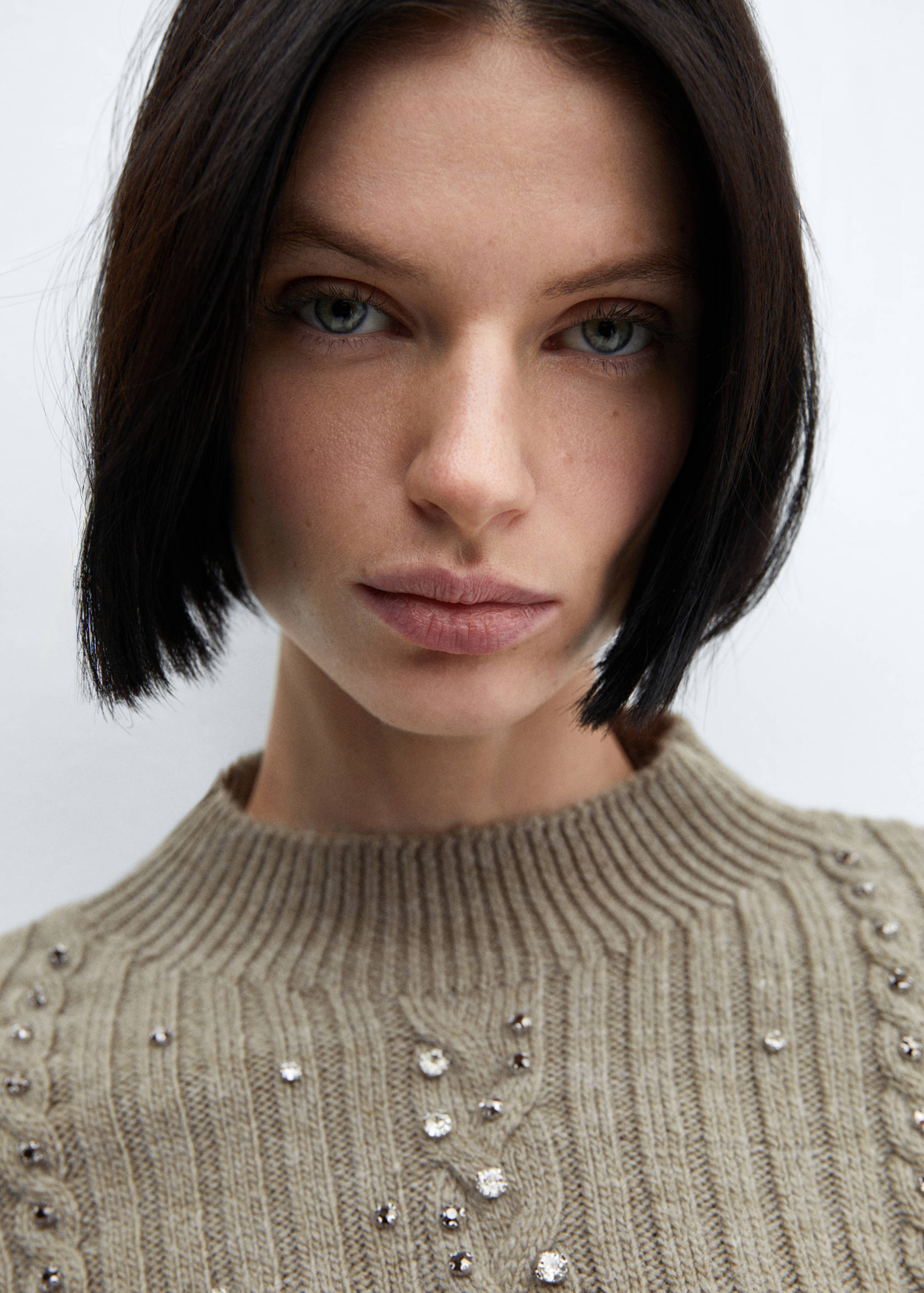 Pull-over maille côtelée détail strass - Détail de l'article 1