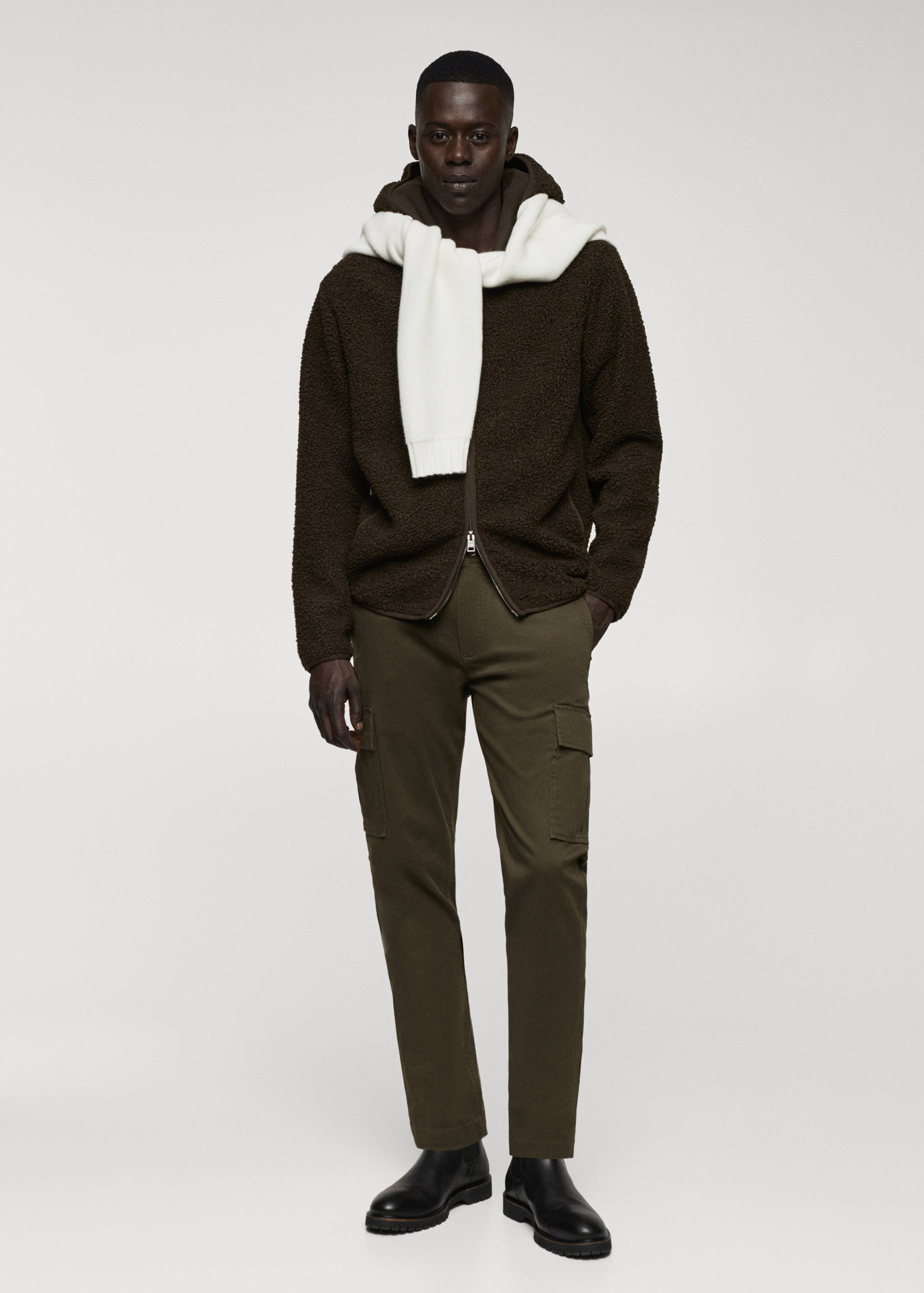 Pantalón cargo algodón slim fit - Plano general