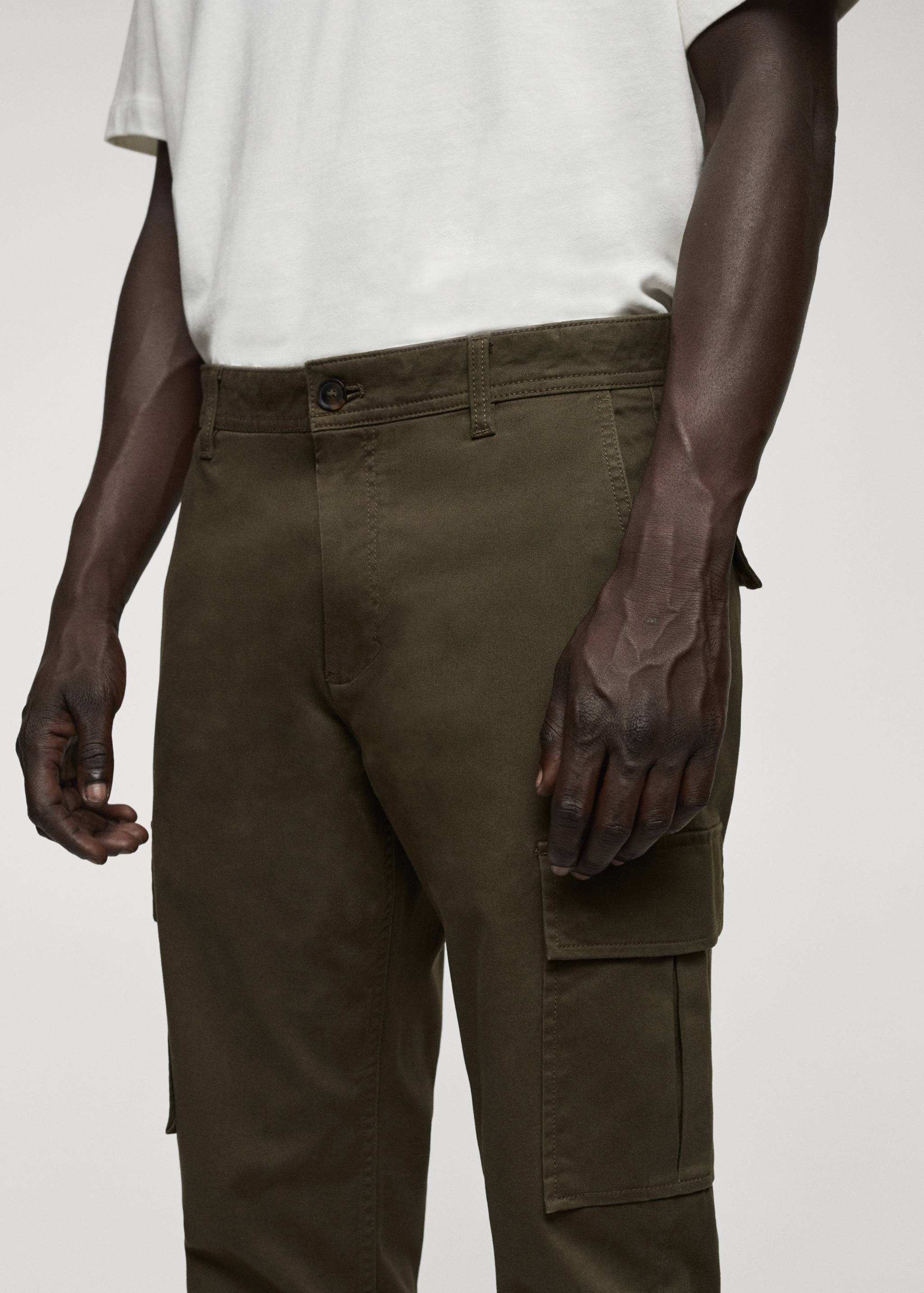 Pantalón cargo algodón slim fit - Detalle del artículo 1