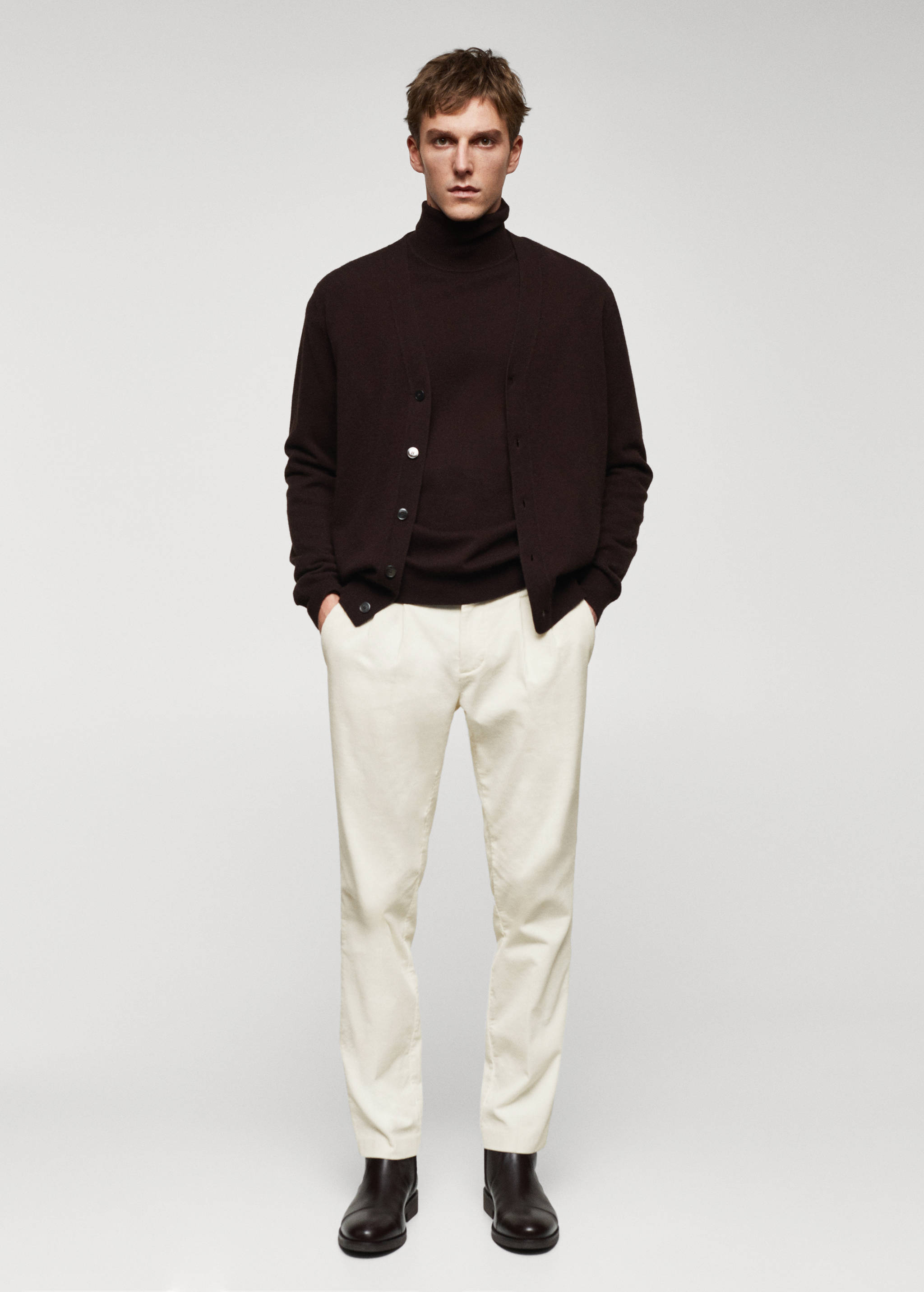 Pleated corduroy trousers - General plane