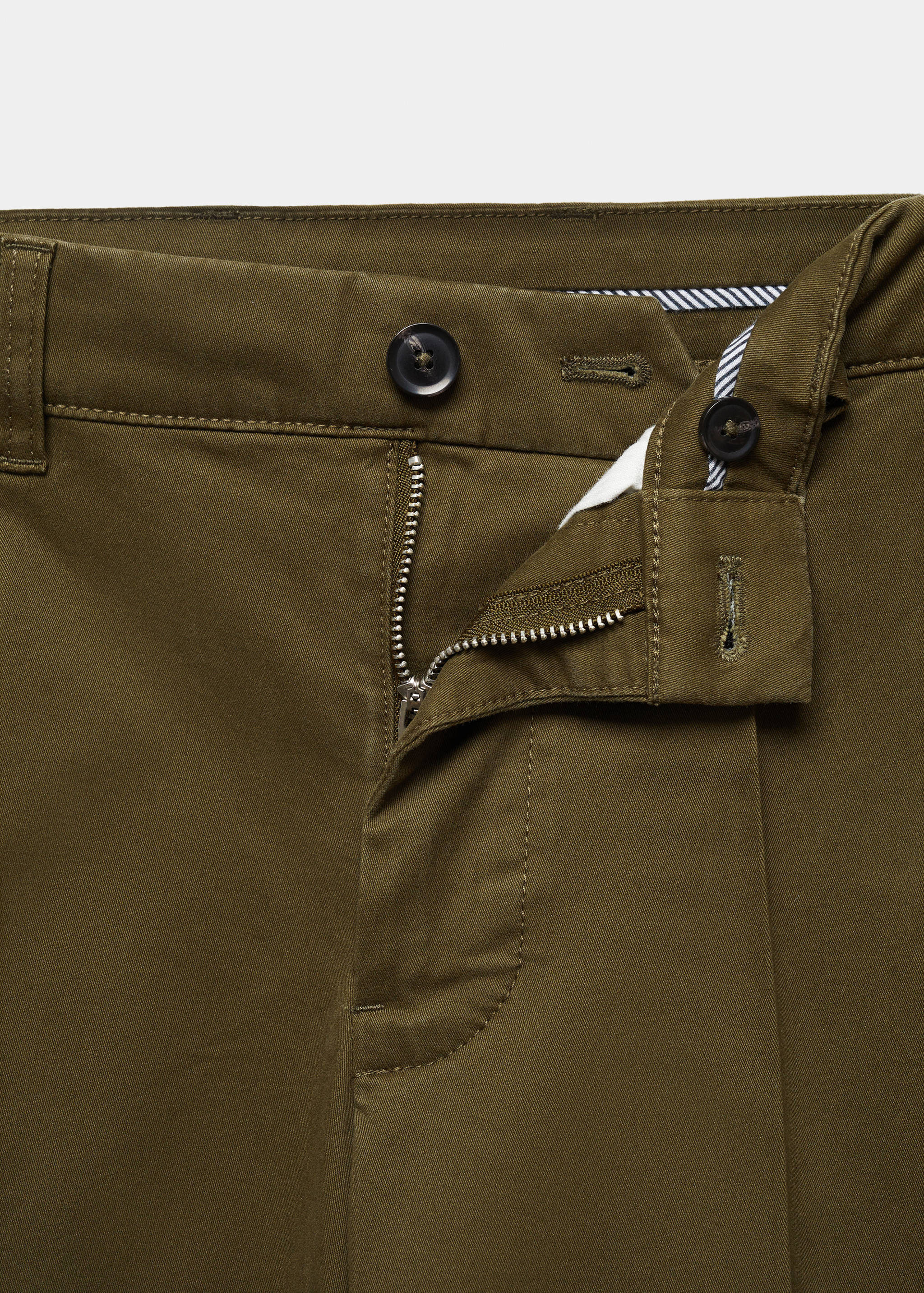 Slim Fit-Chinohose mit Bundfalten - Detail des Artikels 8