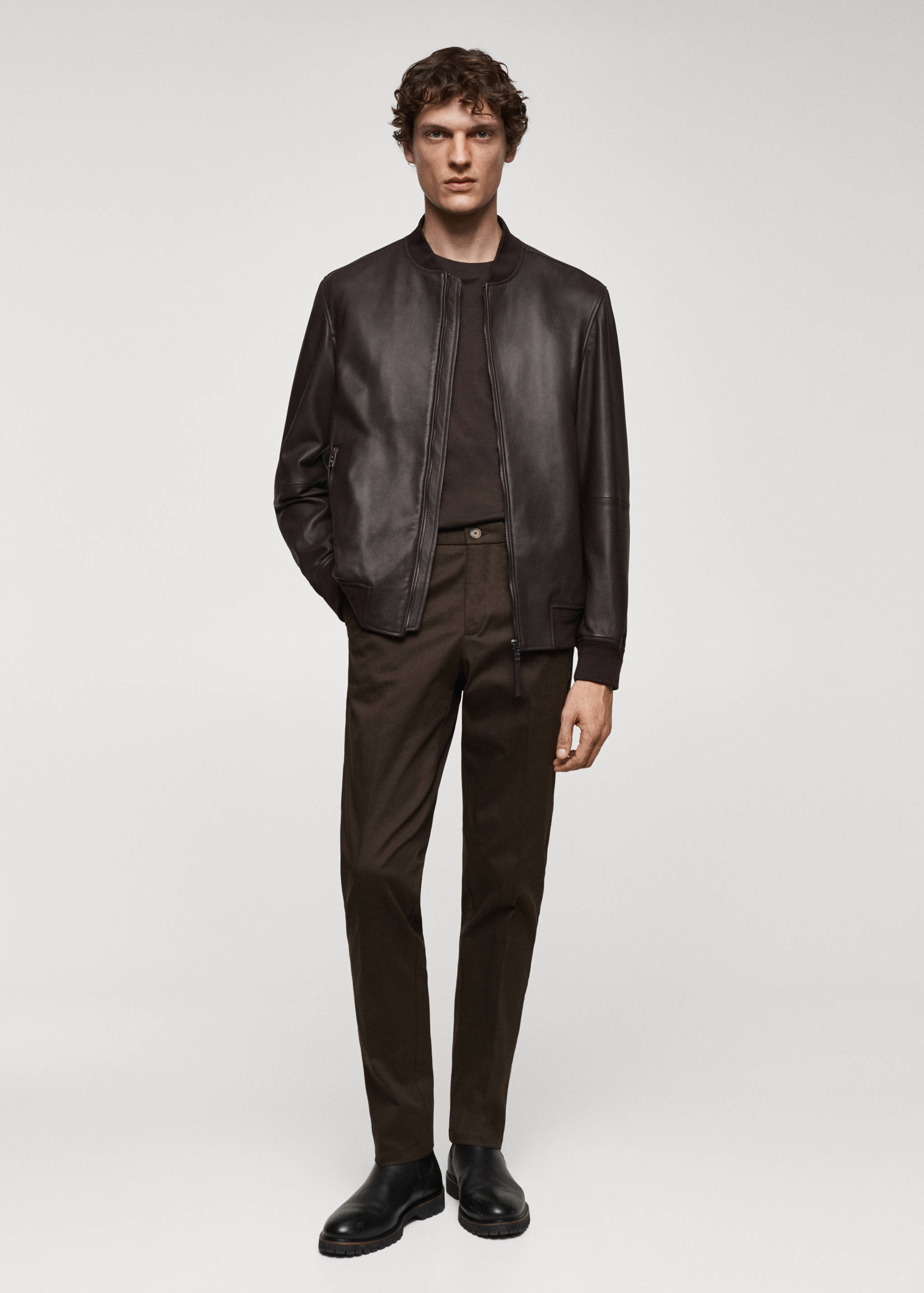 Pantalón chino slim fit - Plano general