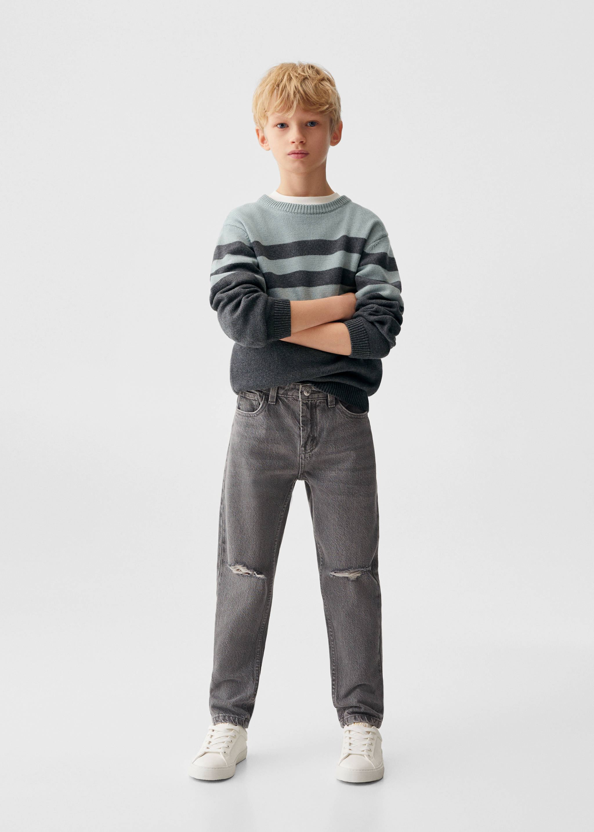 Knit striped sweater - General plane