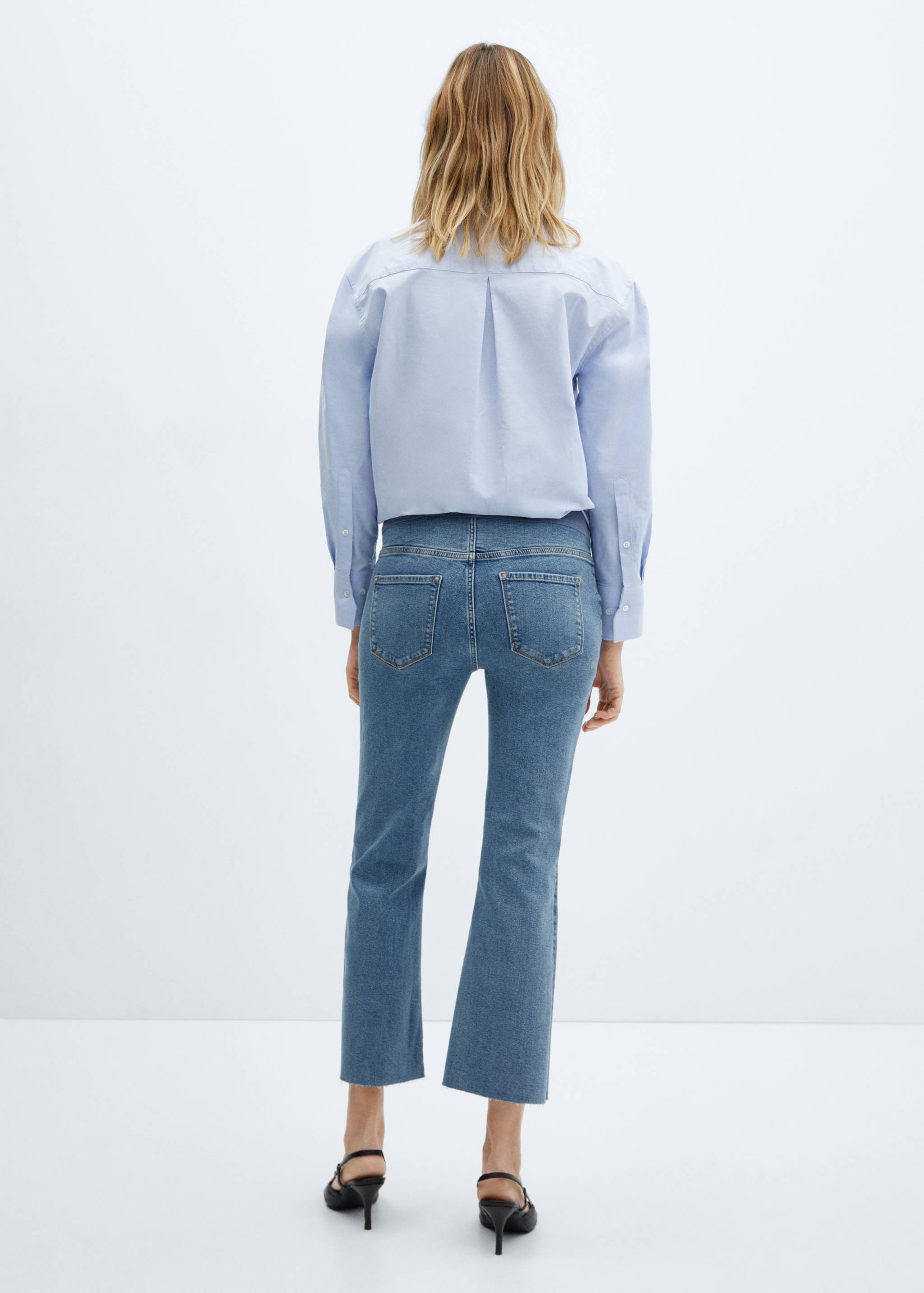 Maternity flared cropped jeans - Reverse of the article