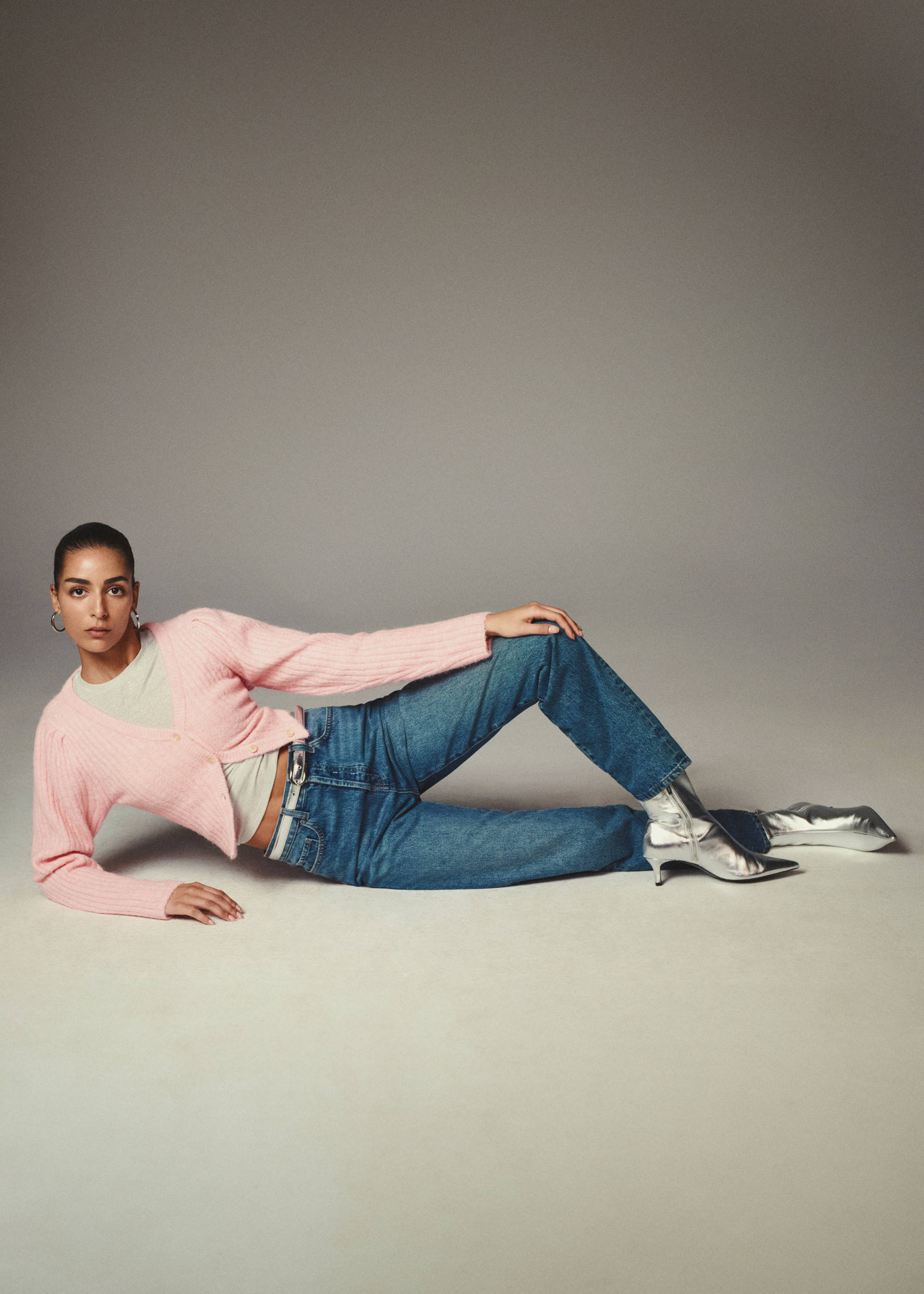 Прямые джинсы с диагональными швами - Деталь изделия 7