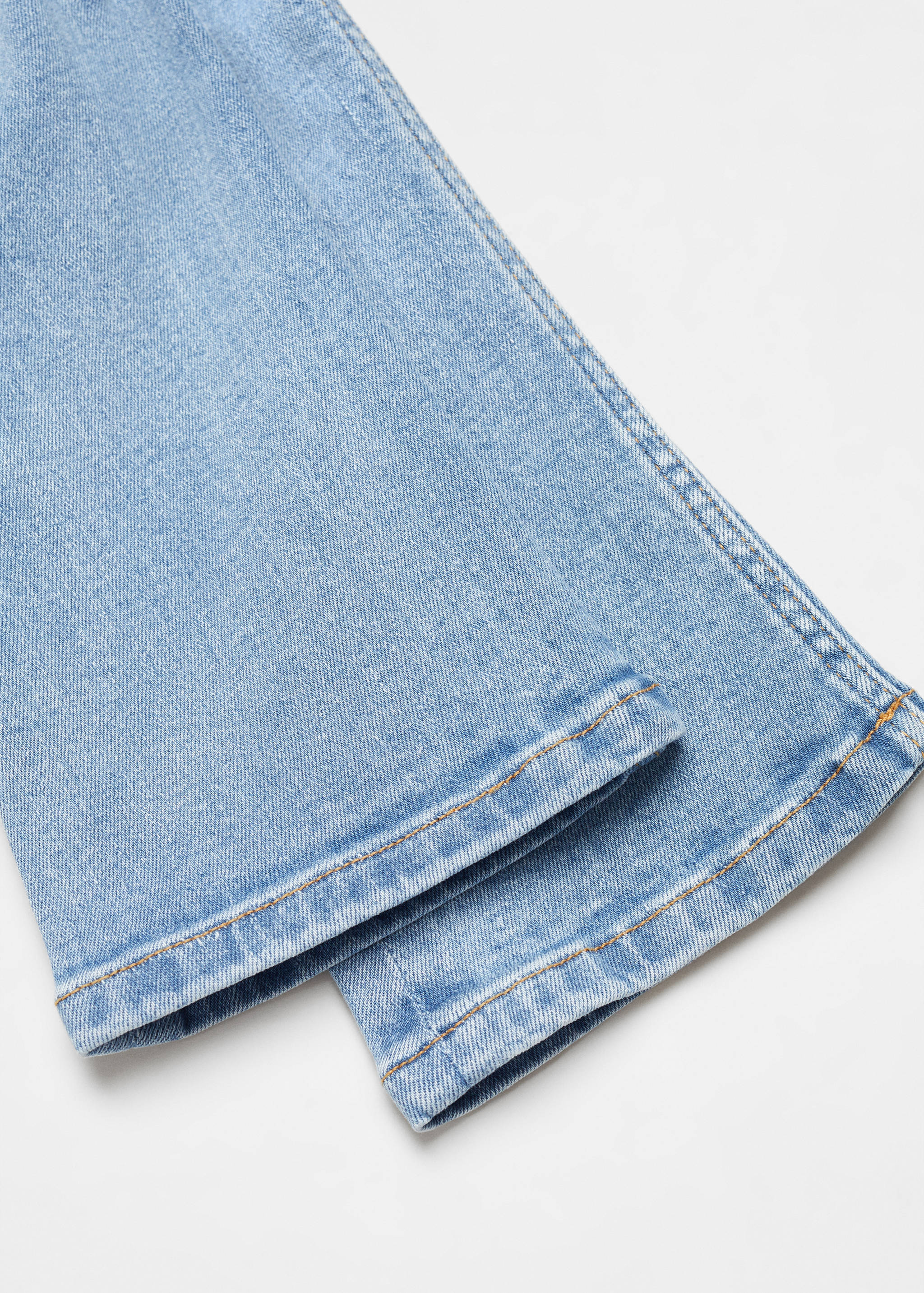 Buttons flare jeans - Details of the article 0