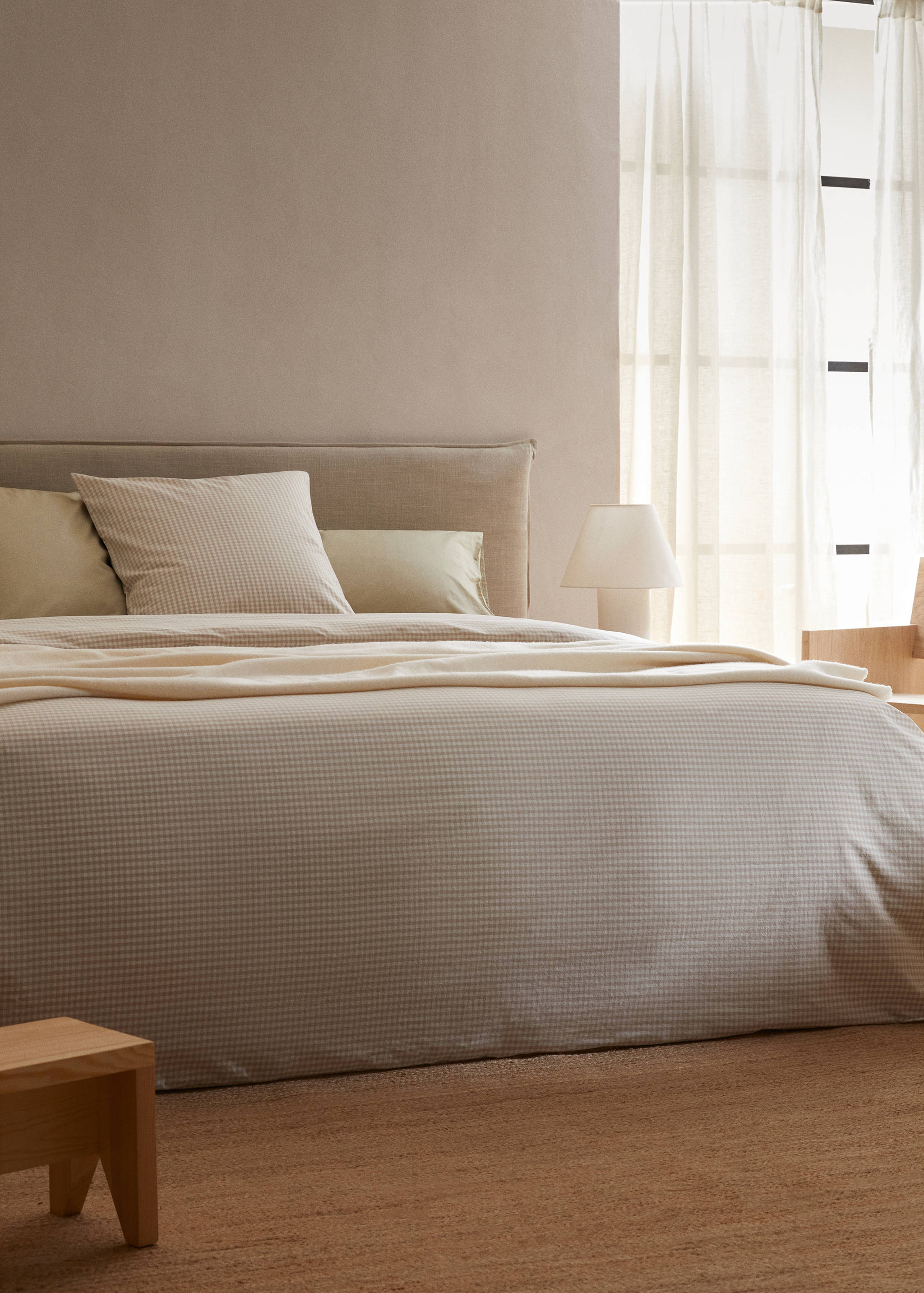 Cotton duvet cover with gingham check design for king bed - General plane