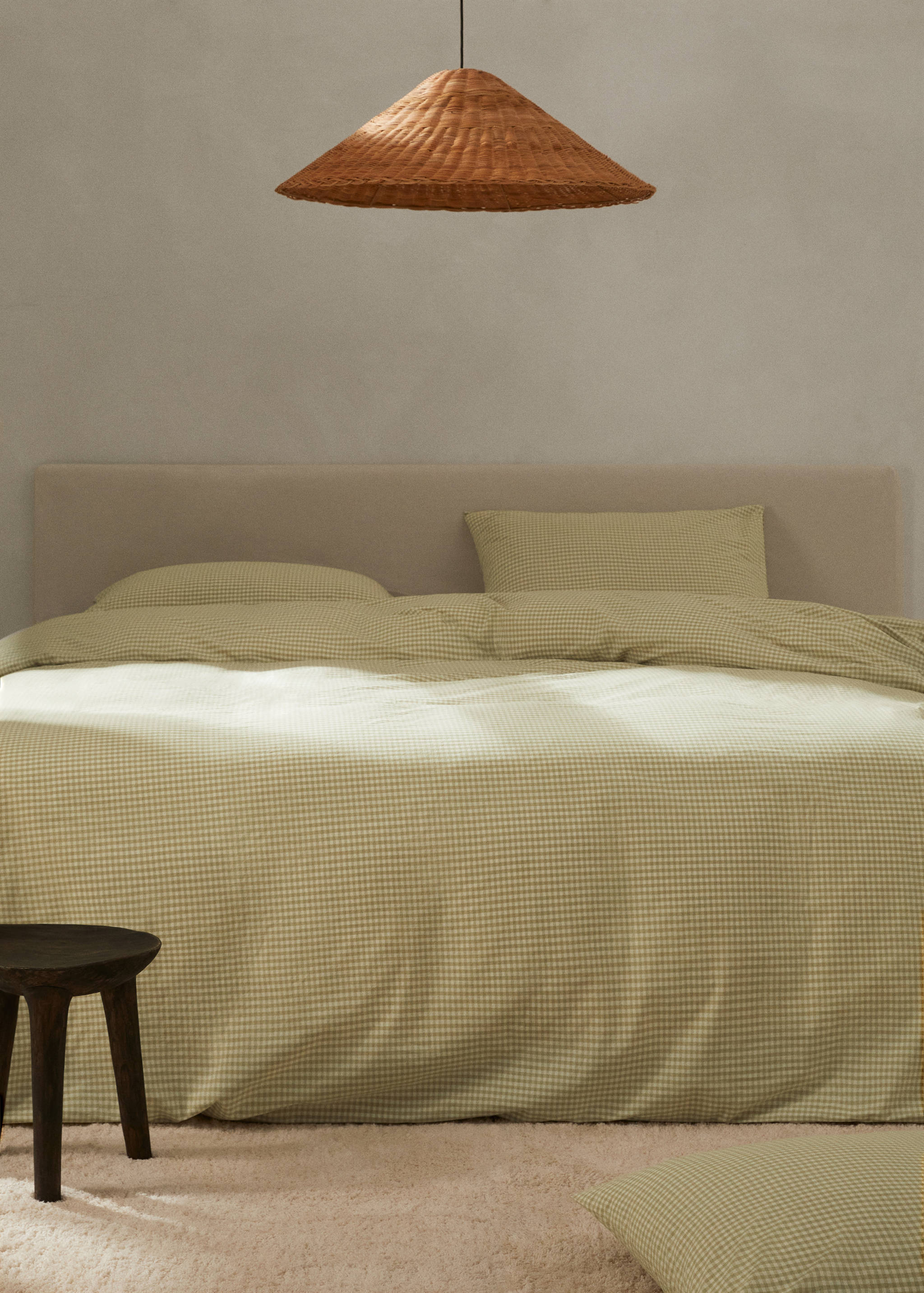 Cotton duvet cover with gingham check design for king bed - General plane