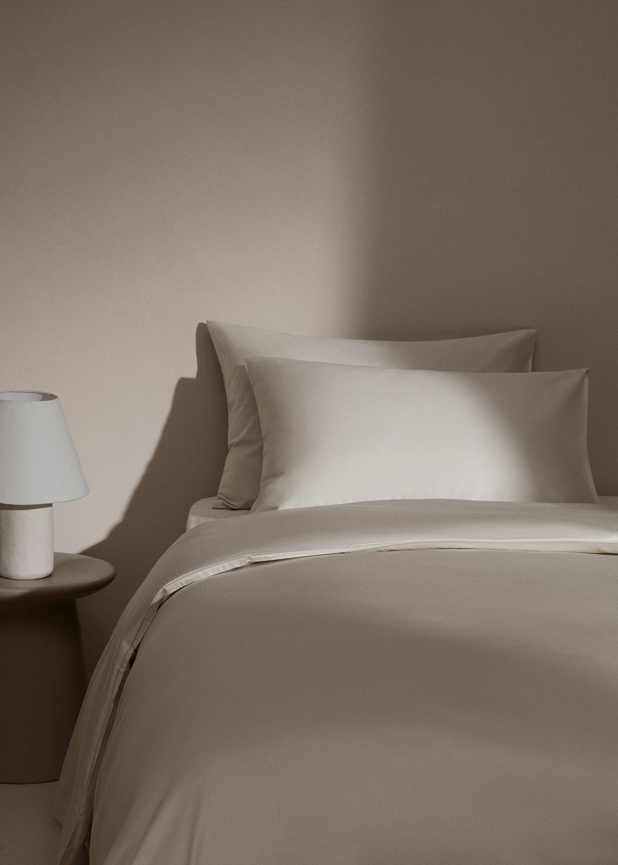 Satin duvet cover for king bed - Details of the article 7