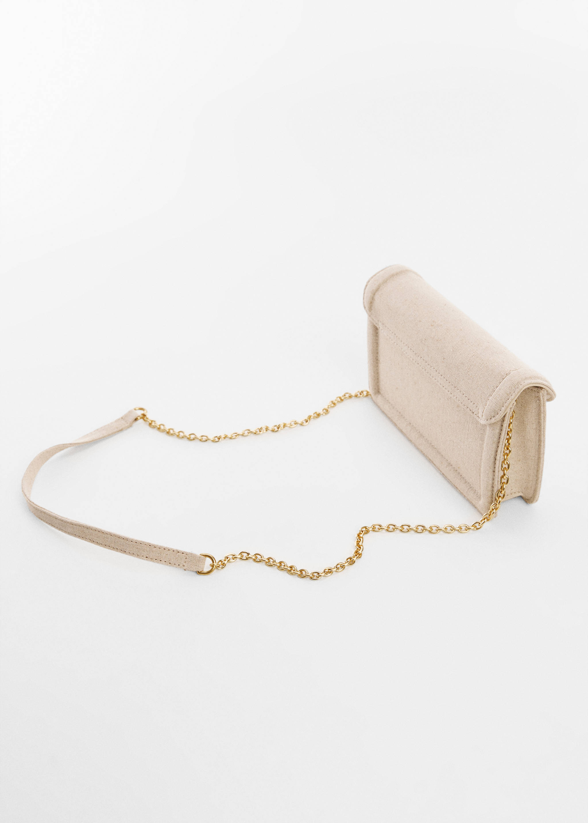 Textured bag with flap - Details of the article 1