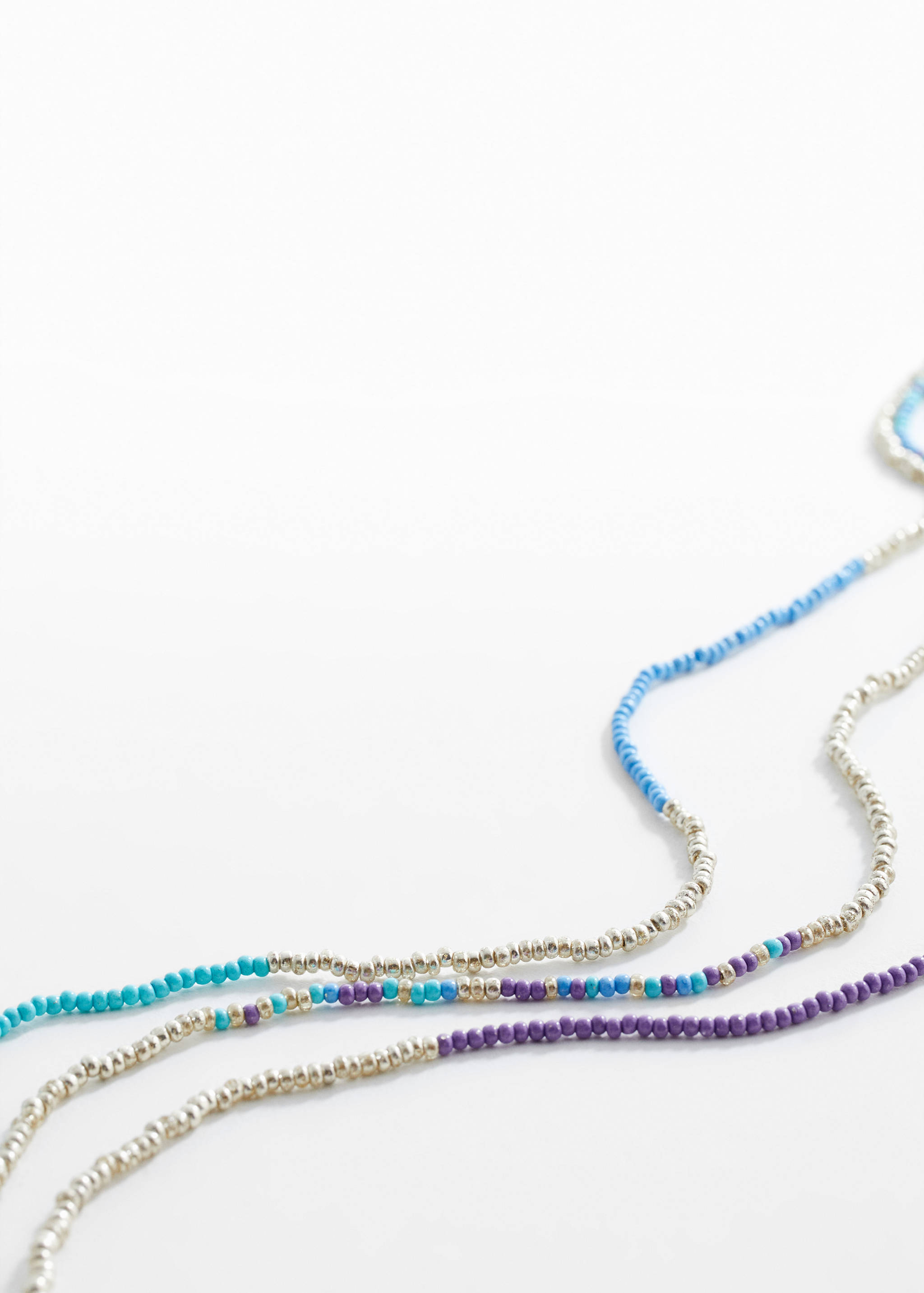 Collier perles combinées - Plan moyen