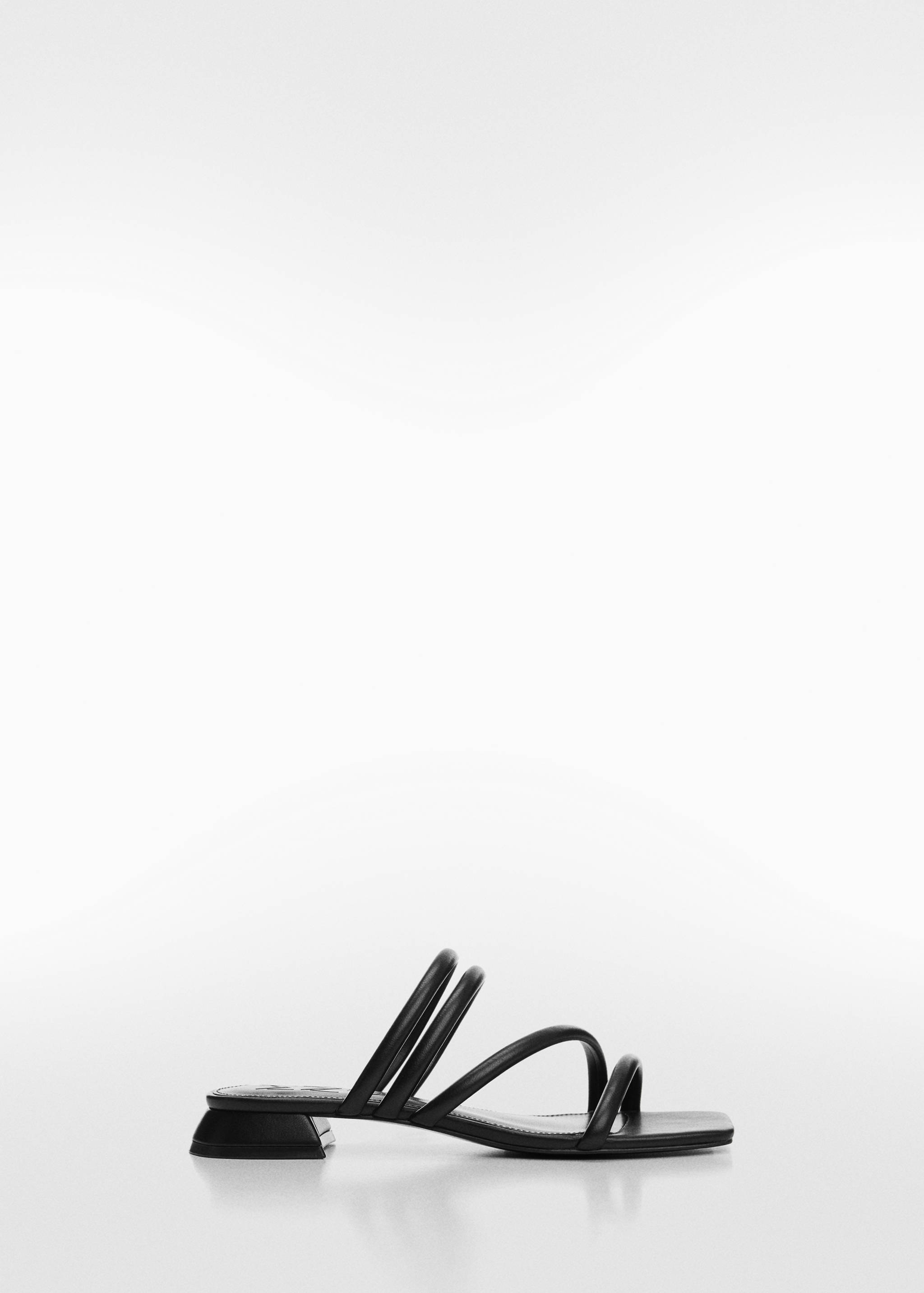 Sandales à lanières et talon - Article sans modèle