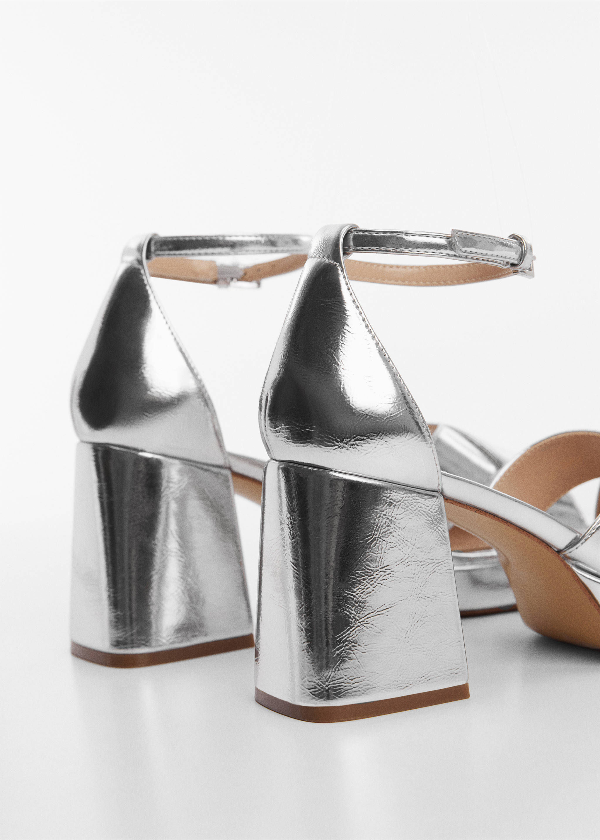 Metallic heel sandals - Details of the article 1