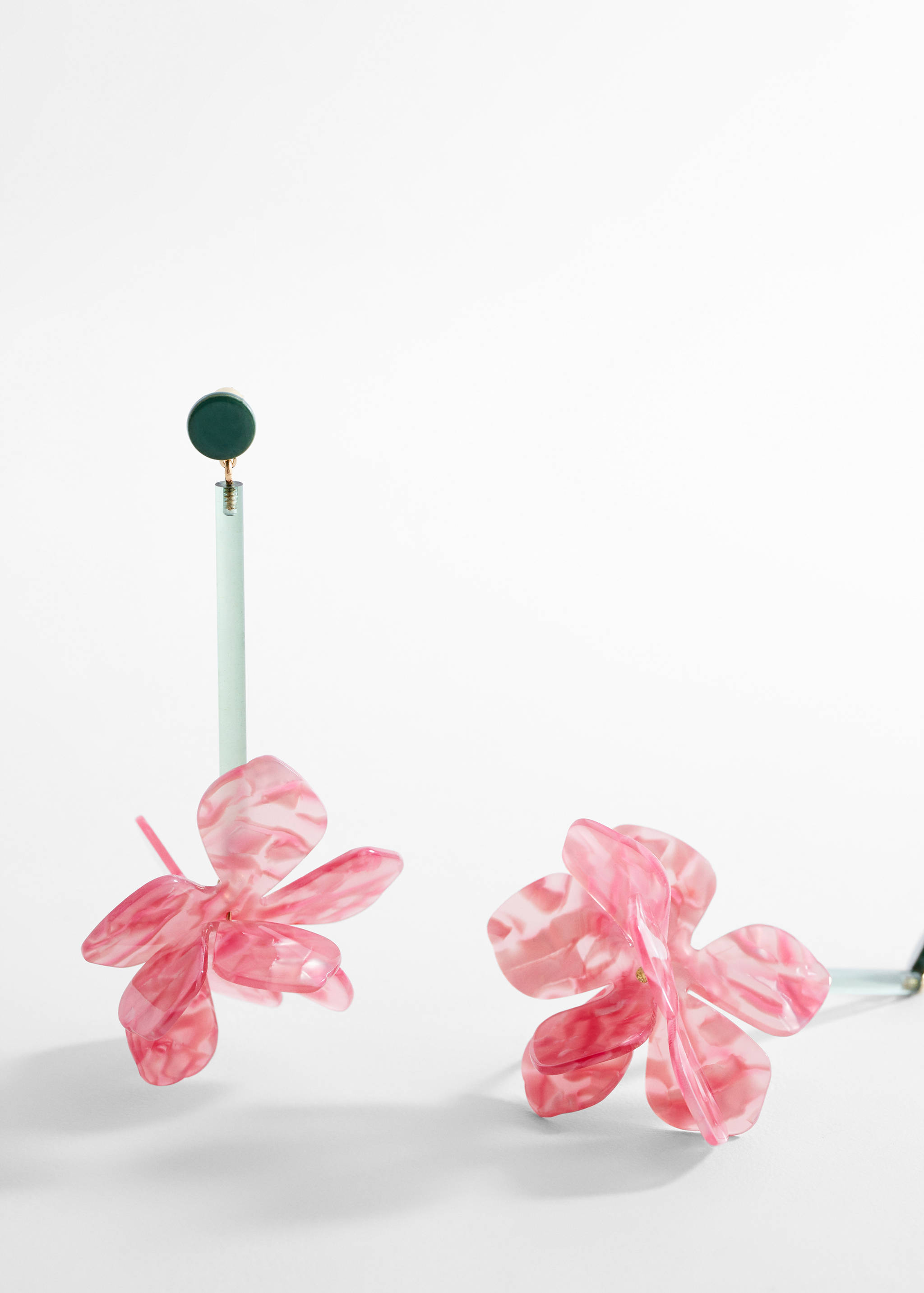 Flower pendant earrings - Details of the article 1