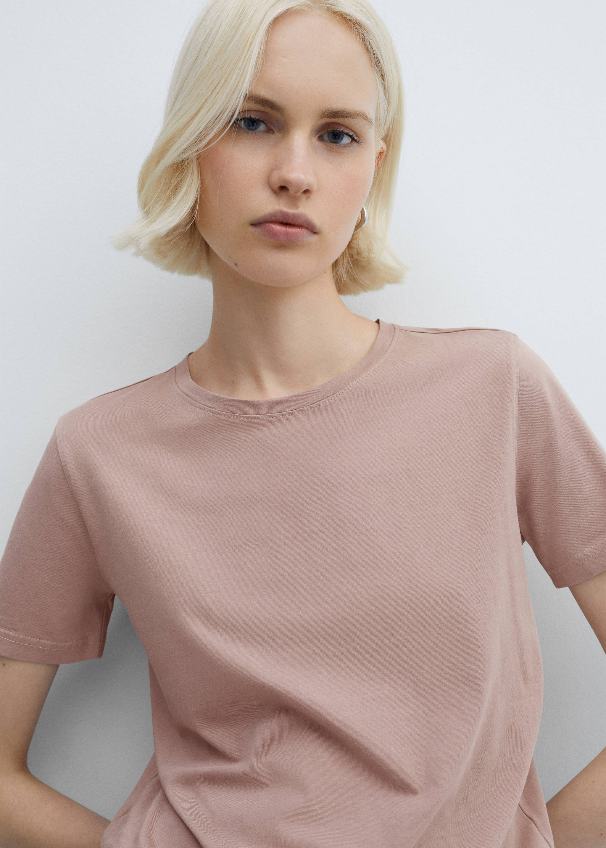 Washed round-neck t-shirt - Details of the article 1