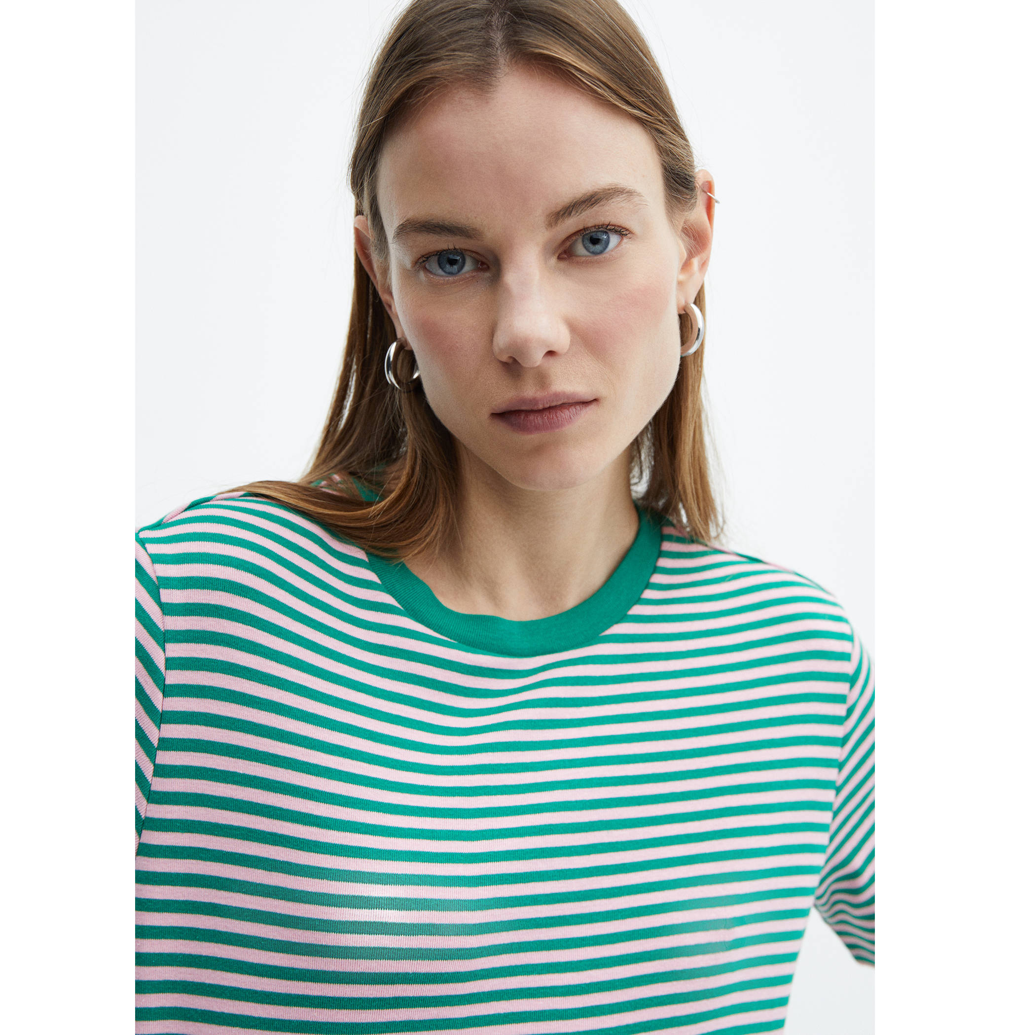 Striped short-sleeved t-shirt - Details of the article 1