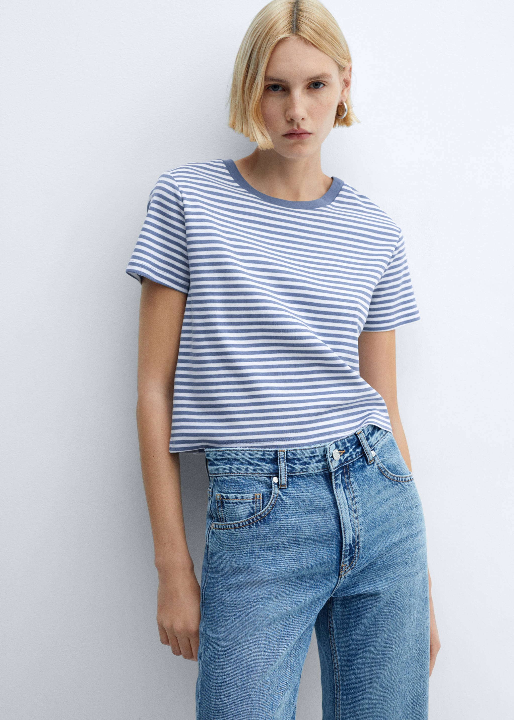 Striped short-sleeved t-shirt - Medium plane