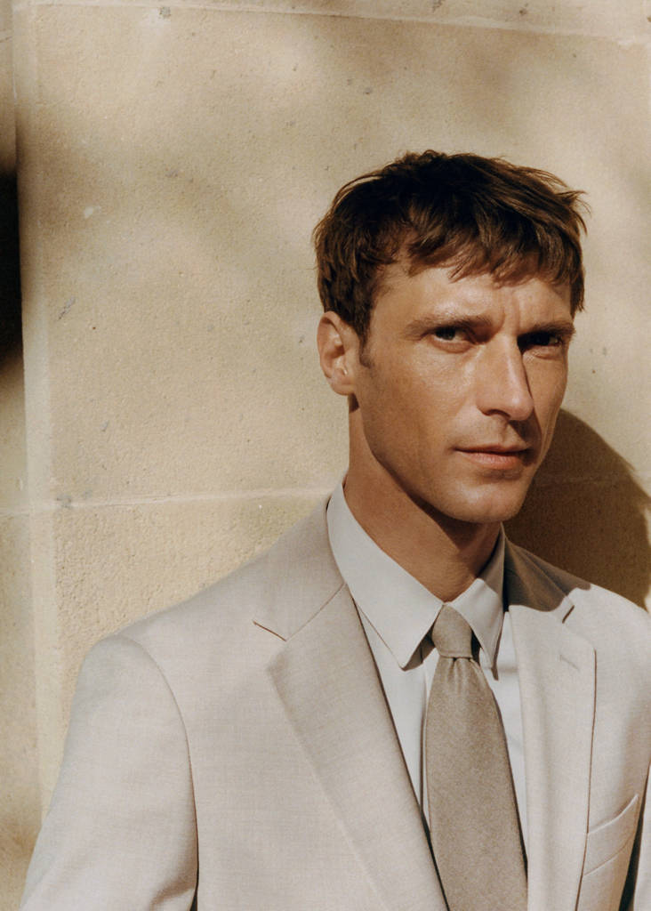 Stretch-fabric slim-fit suit jacket — Beige