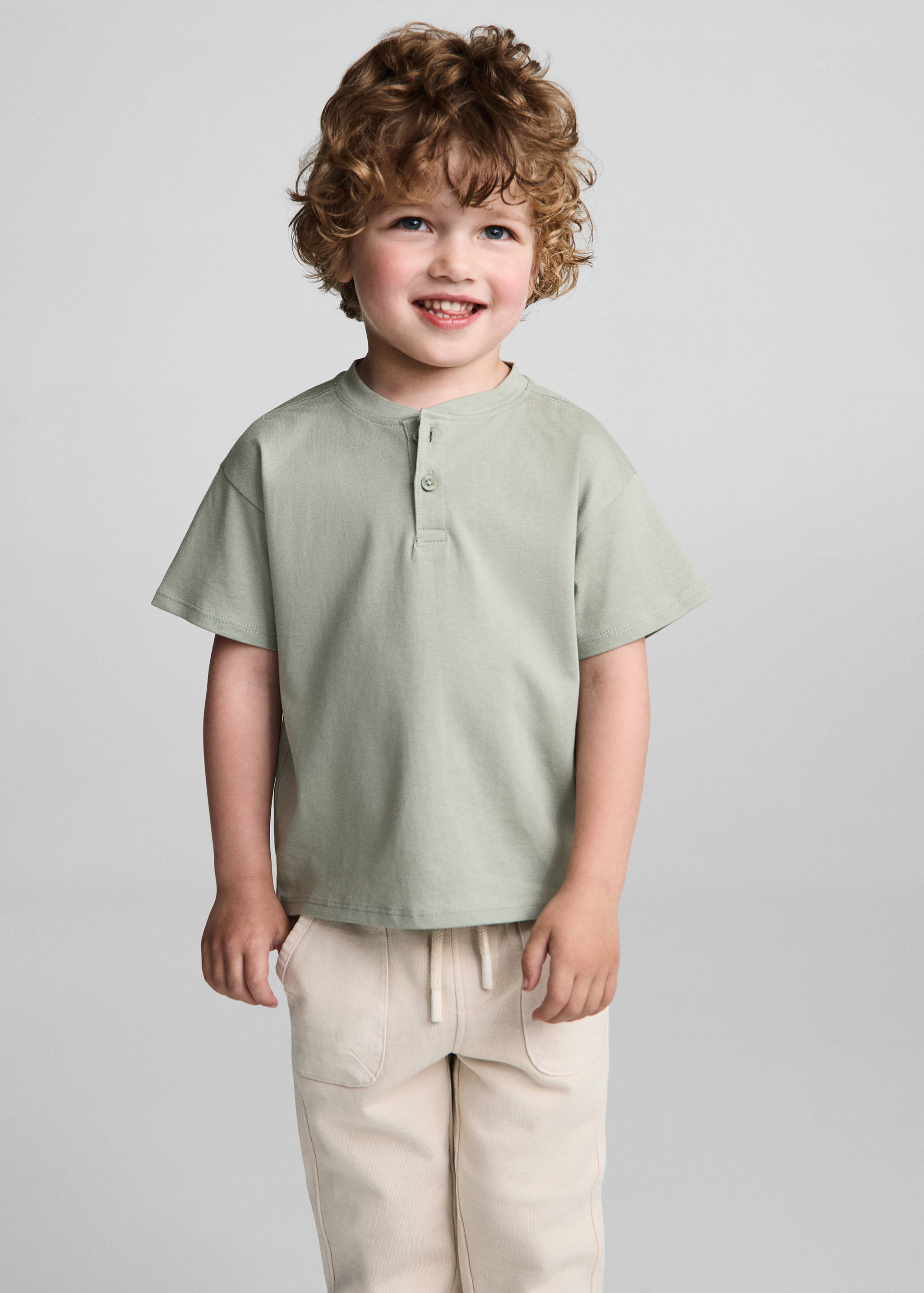 T-shirt basique en coton - Plan moyen