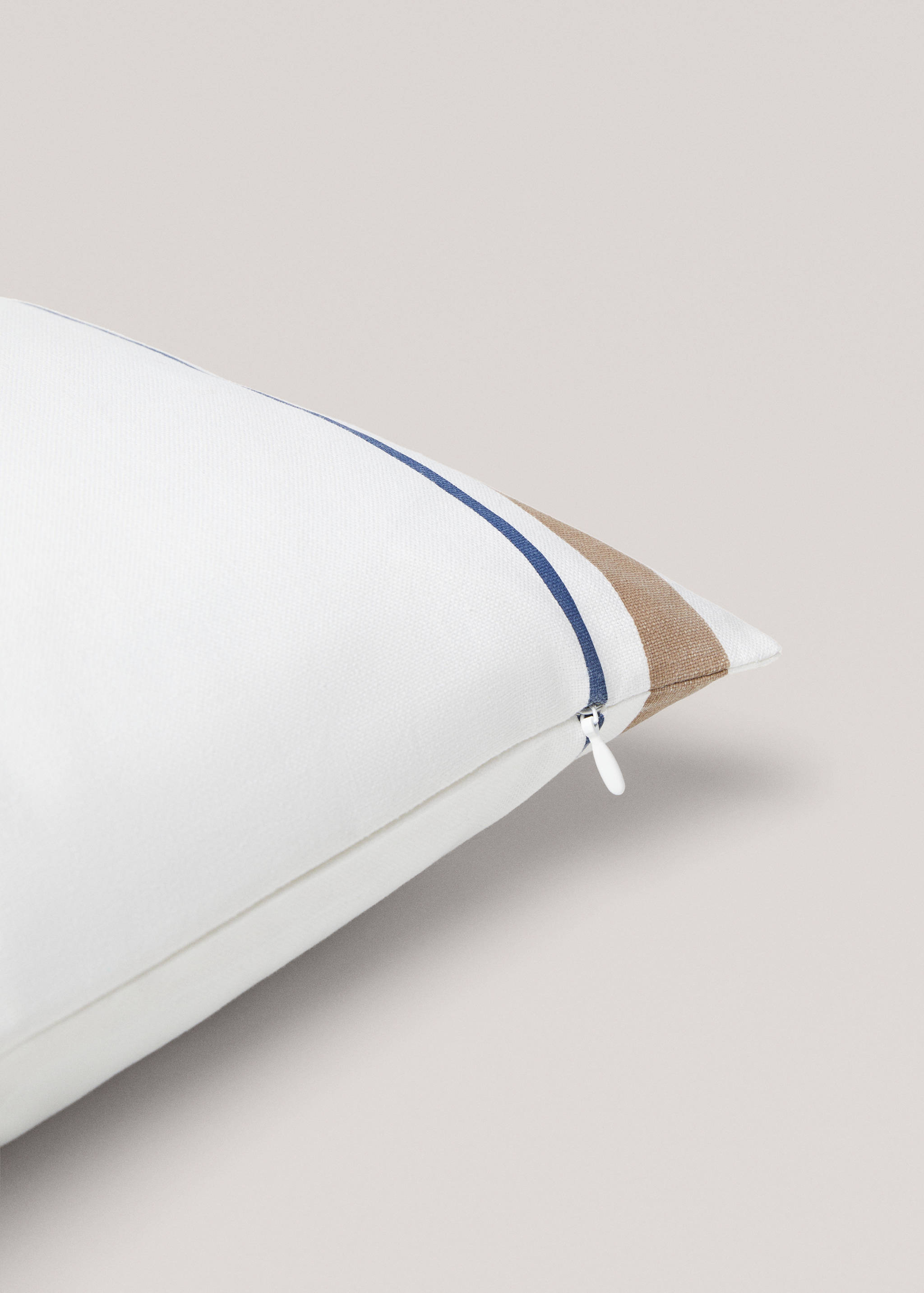 Water-repellent stripe-print cushion cover 30x50cm - Details of the article 1