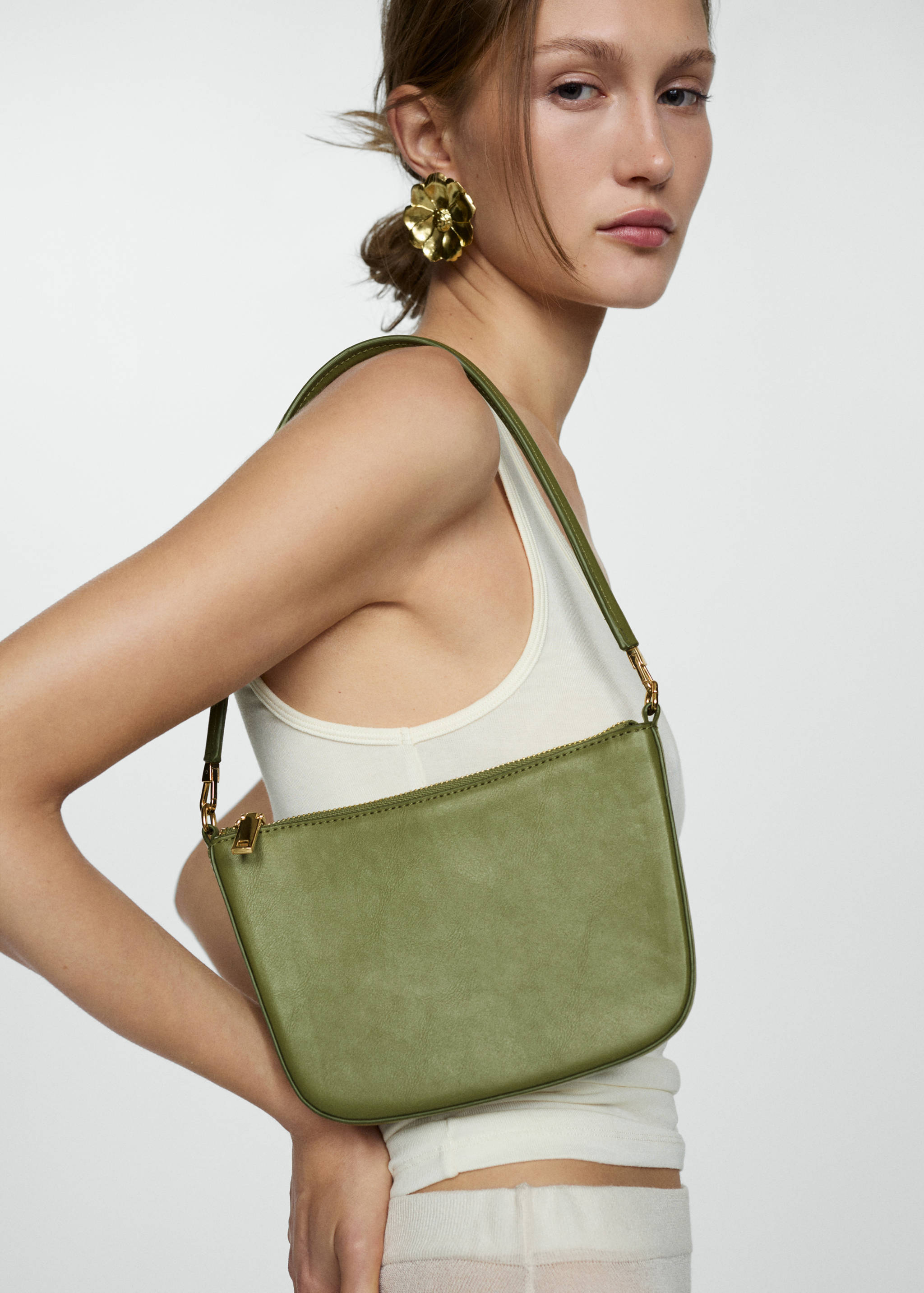 Shoulder bag with detachable handle - Details of the article 9