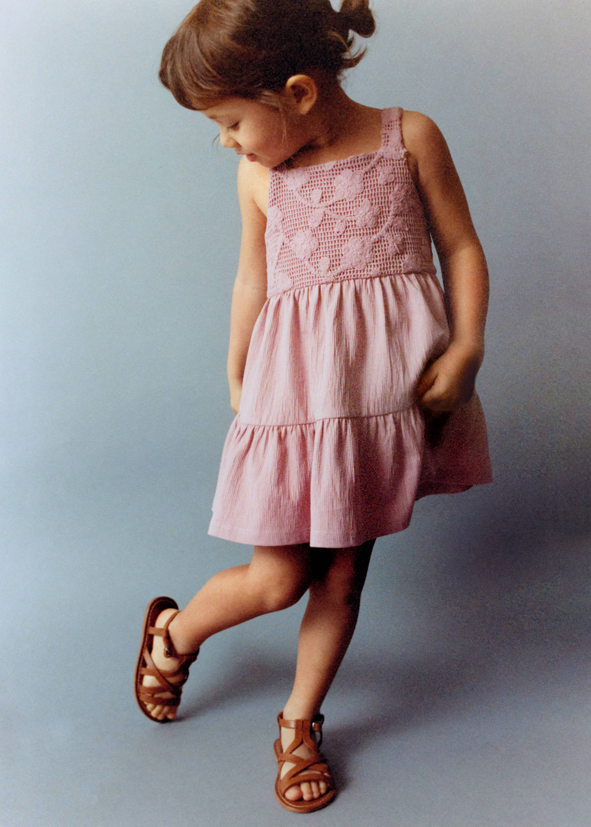 Leather sandals with straps - Details of the article 5