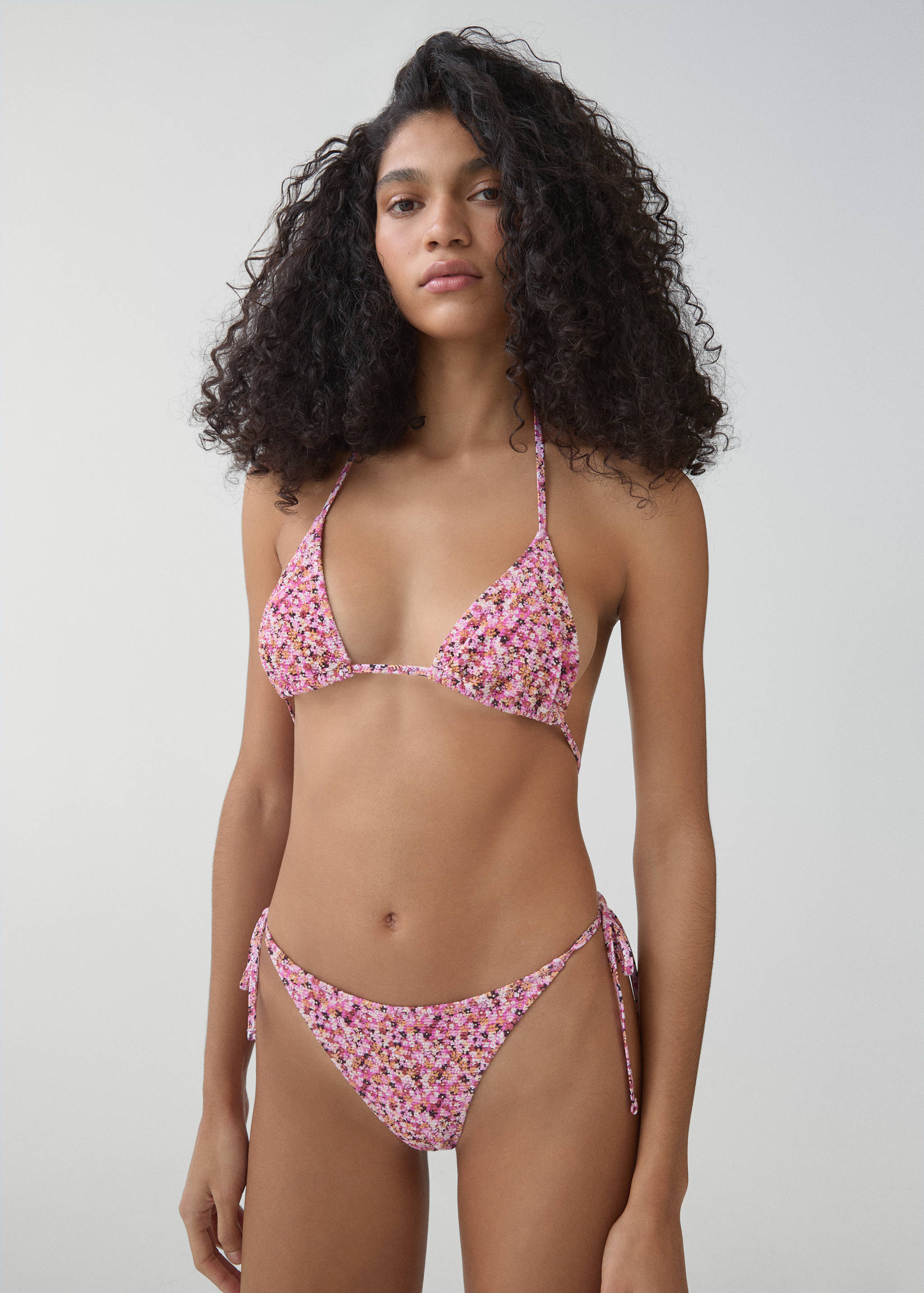 Floral triangular bikini top - Medium plane