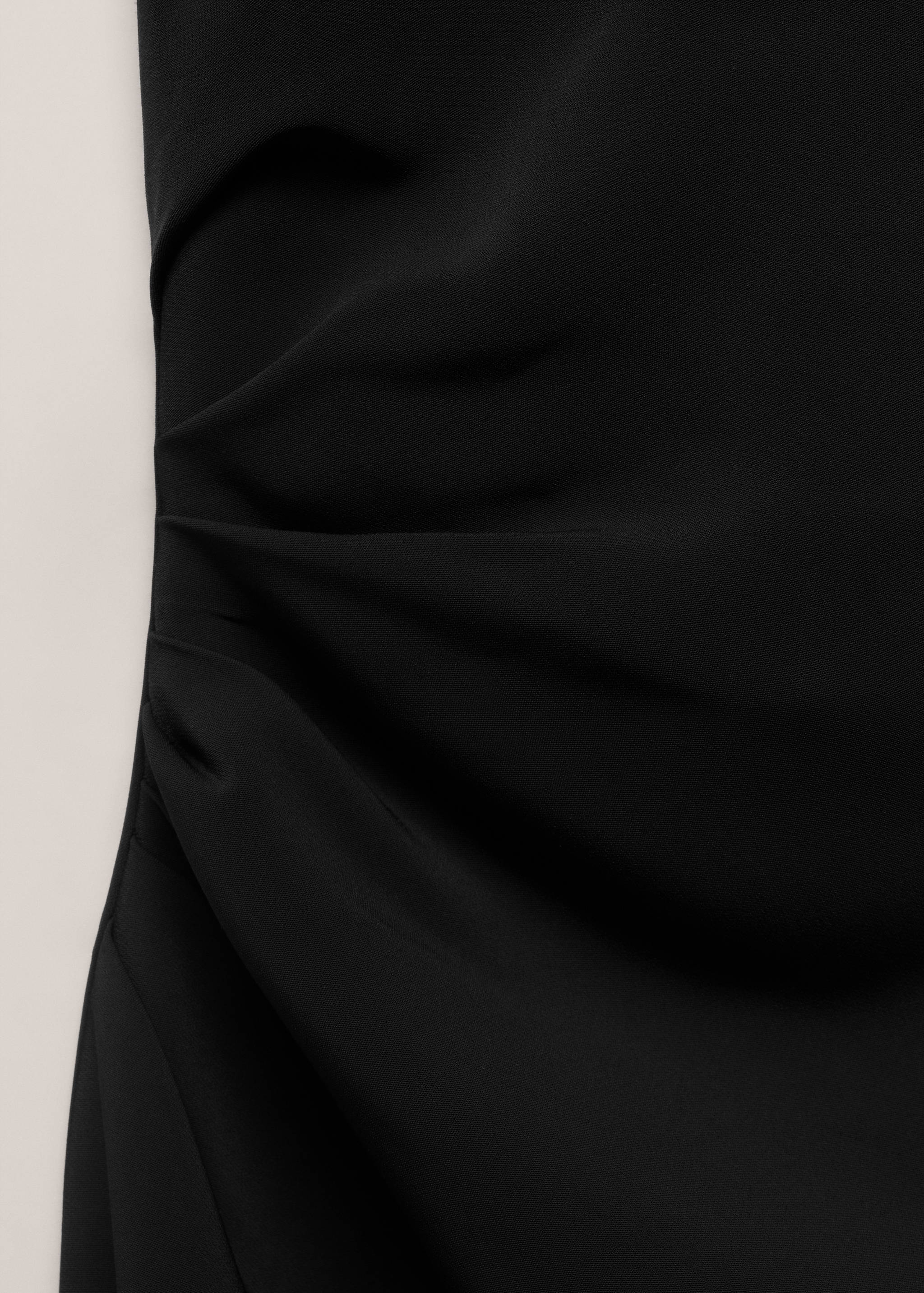 Halter-neck dress with open back - Details of the article 8