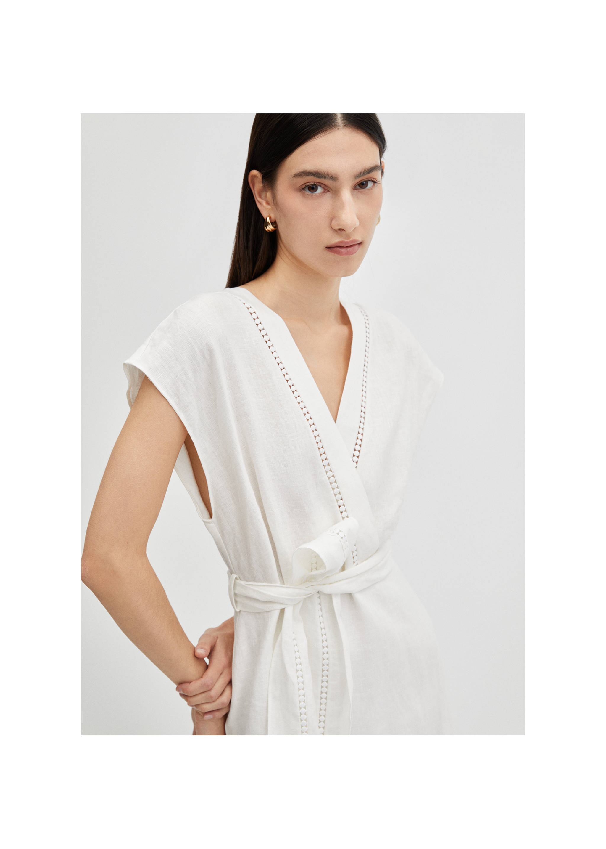 100% linen dress with bow - Details of the article 1, White. Ref: 67007116-00.