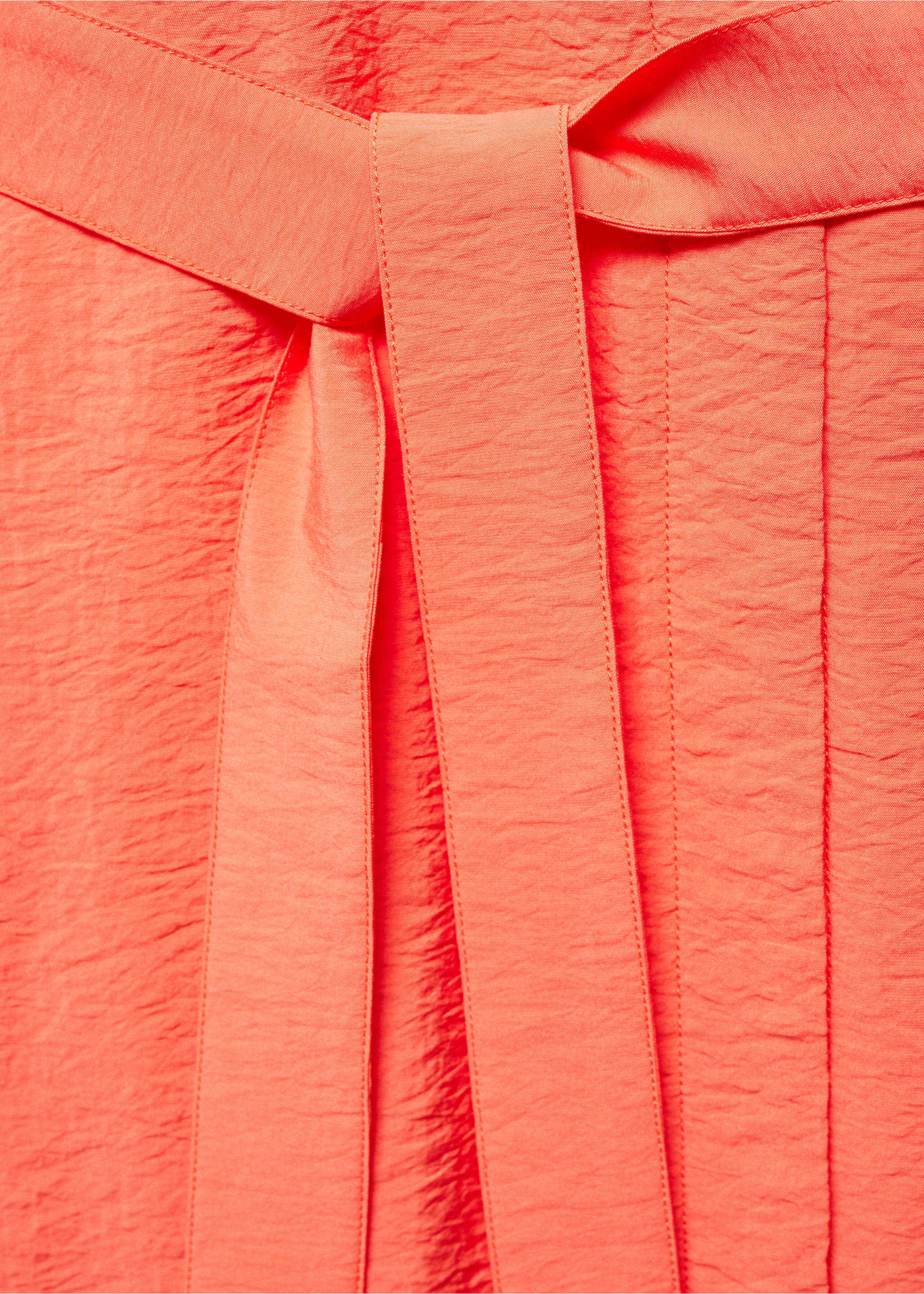 Textured shirt dress with bow - Details of the article 8, Coral Red. Ref: 67007124-00.