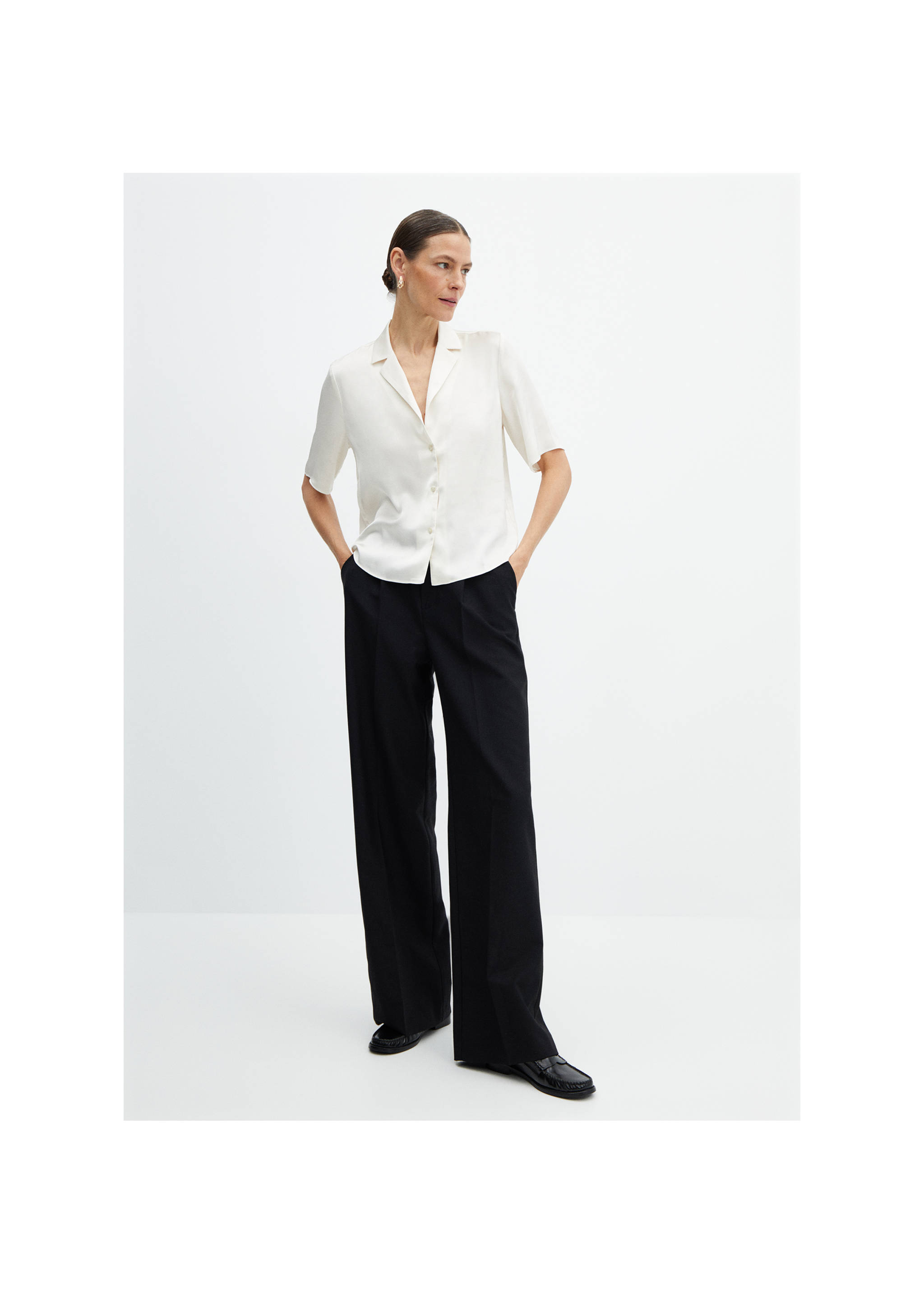 Short-sleeved satin shirt - General plane, Ecru. Ref: 67007129-00.