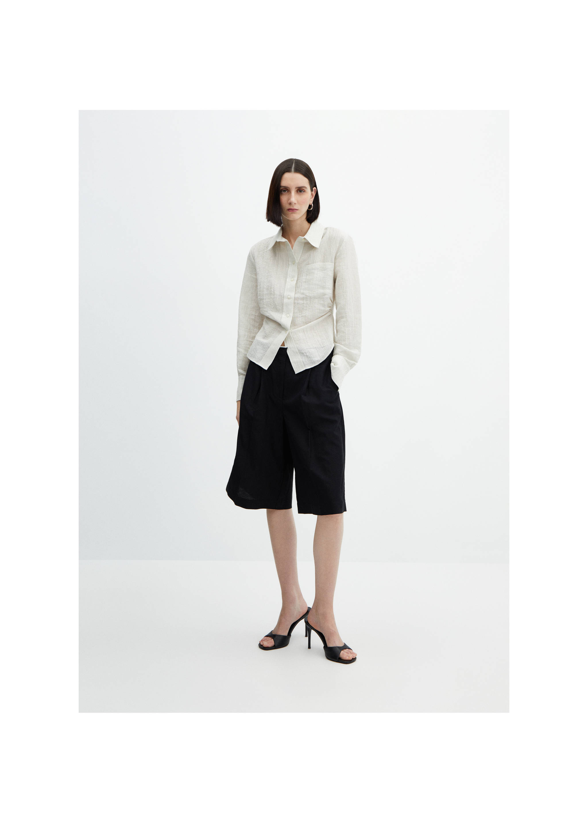 Chemise lin détail drapé - Plan général, Gris glacé. Ref: 67007134-00.