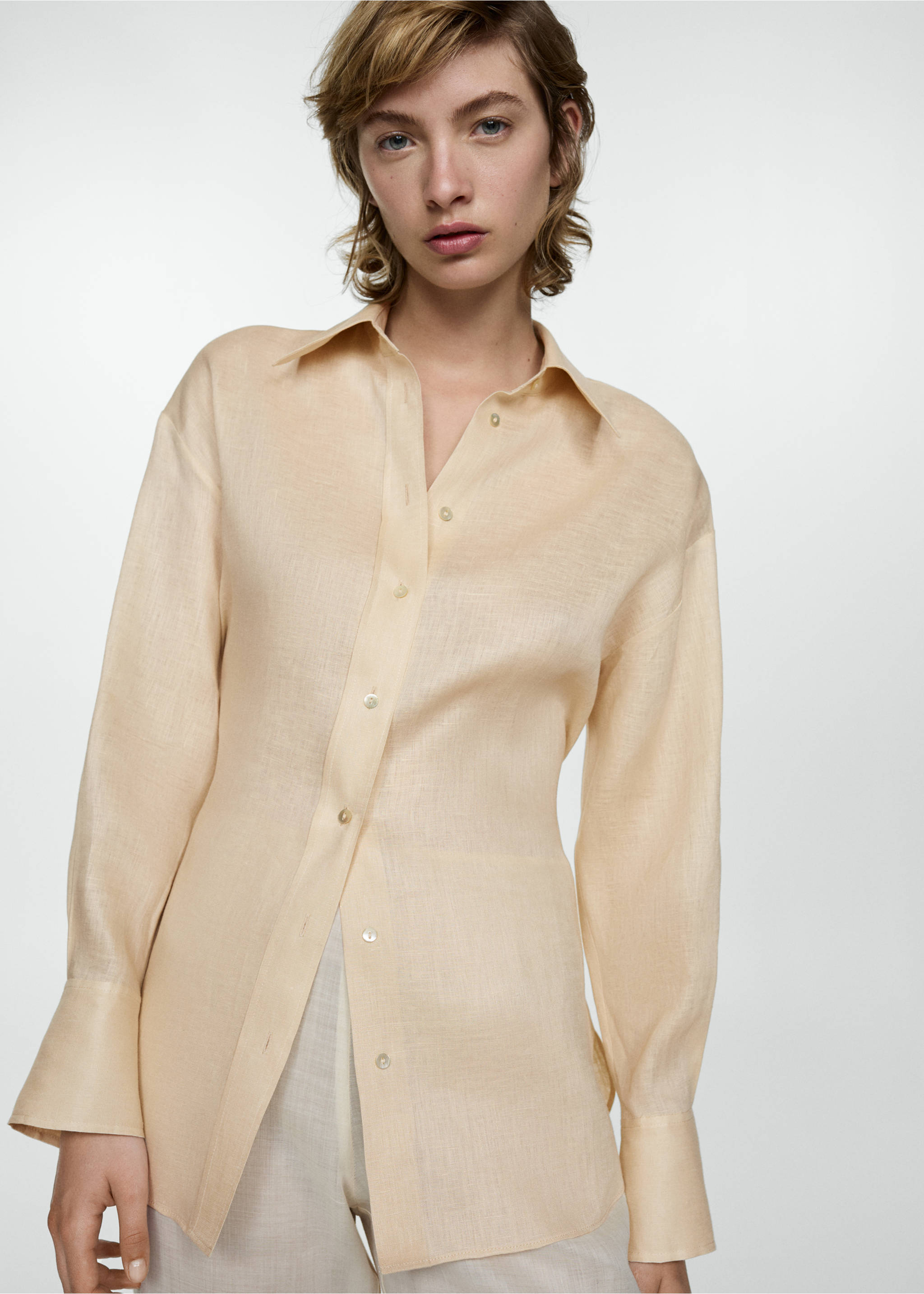 Chemise lin détail nœud - Plan moyen, Écru. Ref: 67007136-00.