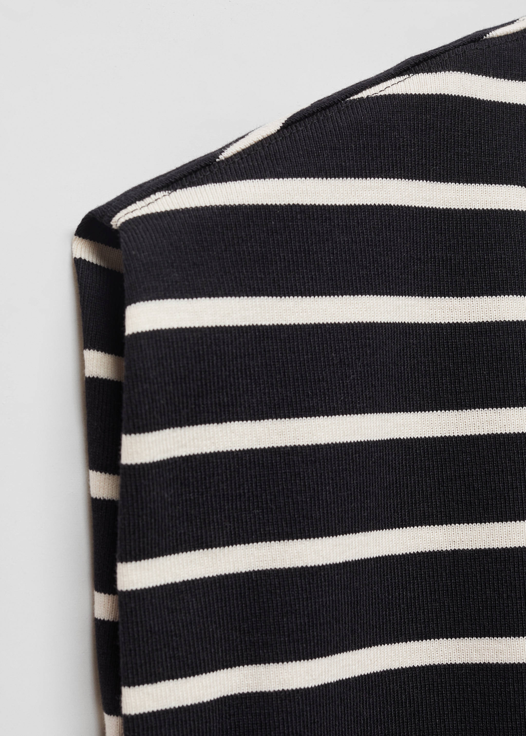 Tričko s proužky a ramenními vycpávkami - Detail zboží 8