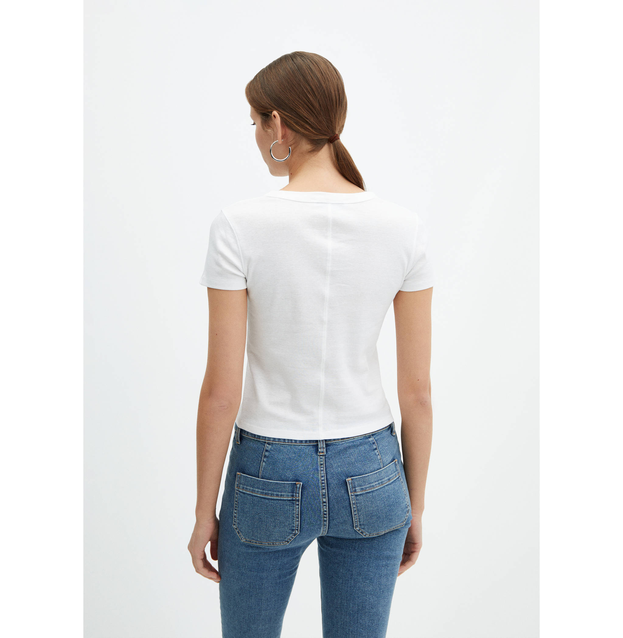 100% cotton t-shirt - Reverse of the article