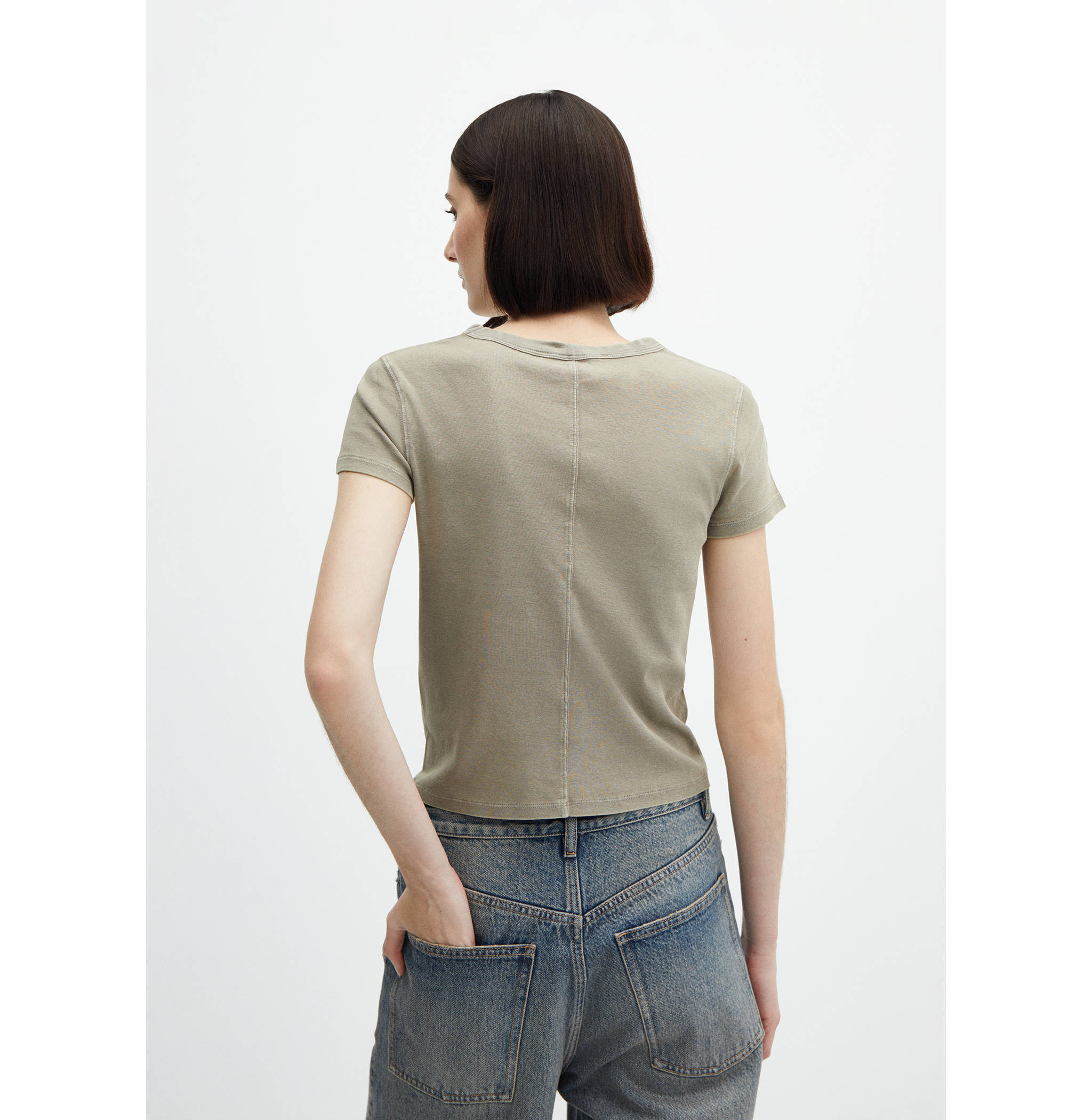 100% cotton t-shirt - Reverse of the article