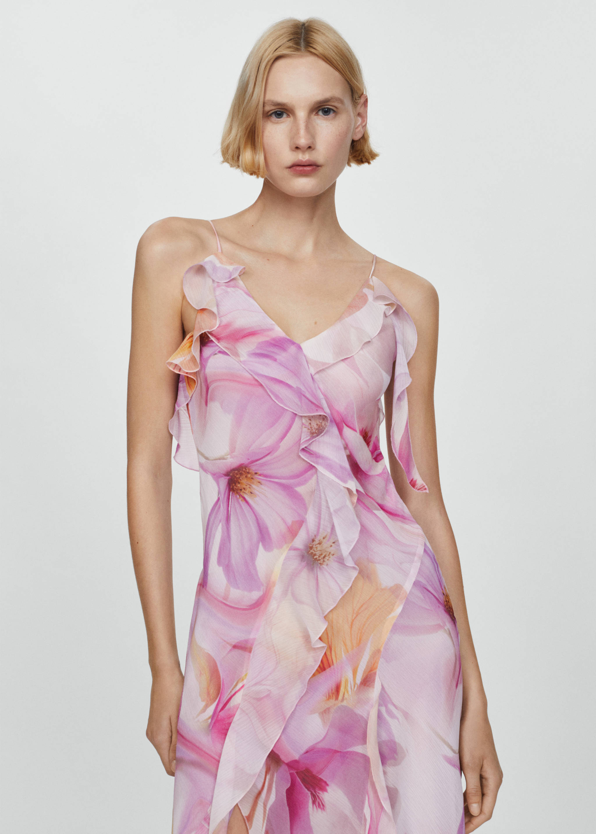 Vestido estampado floral volantes - Plano medio