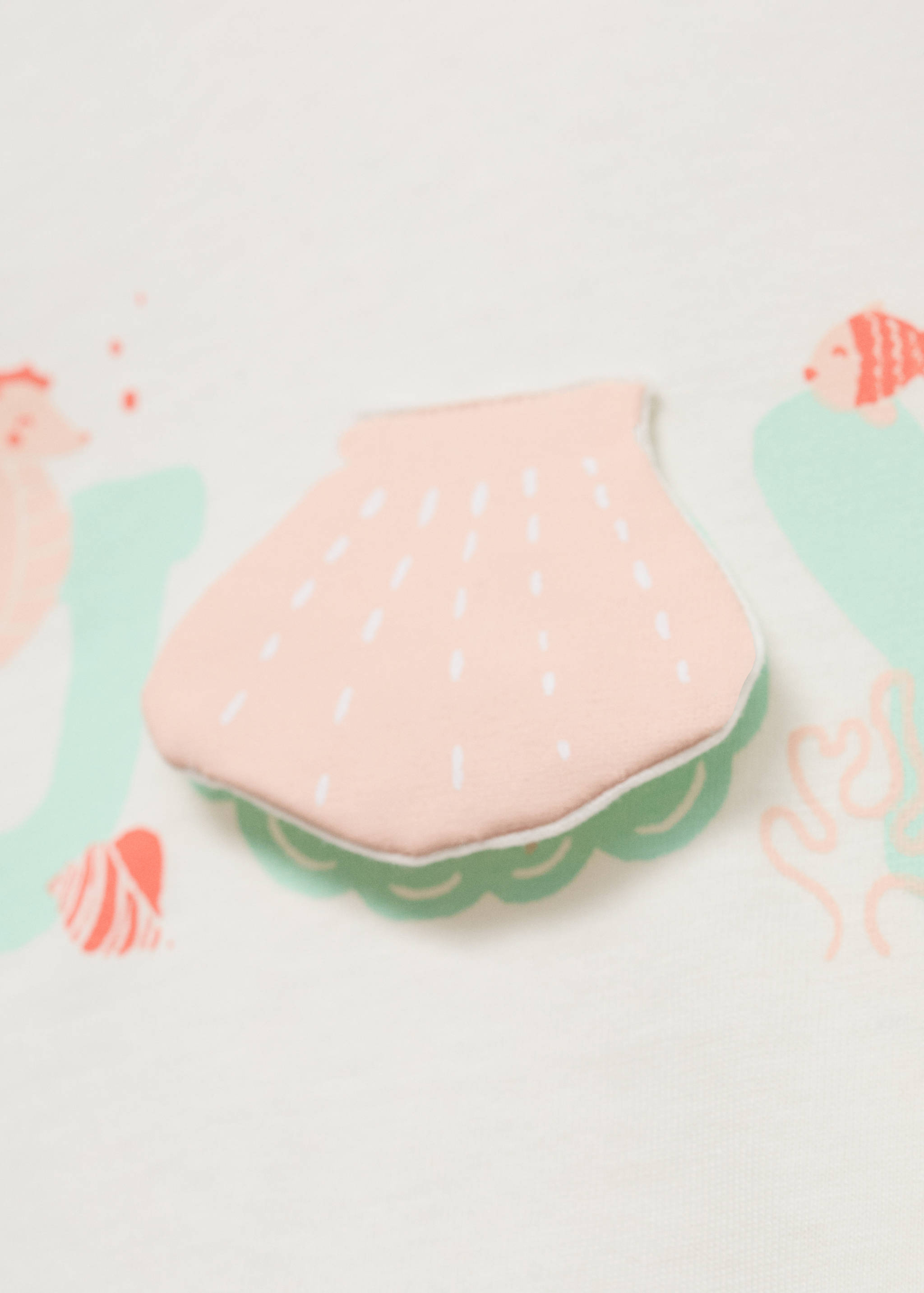 Camiseta estampada detalles relieve - Detalle del artículo 8