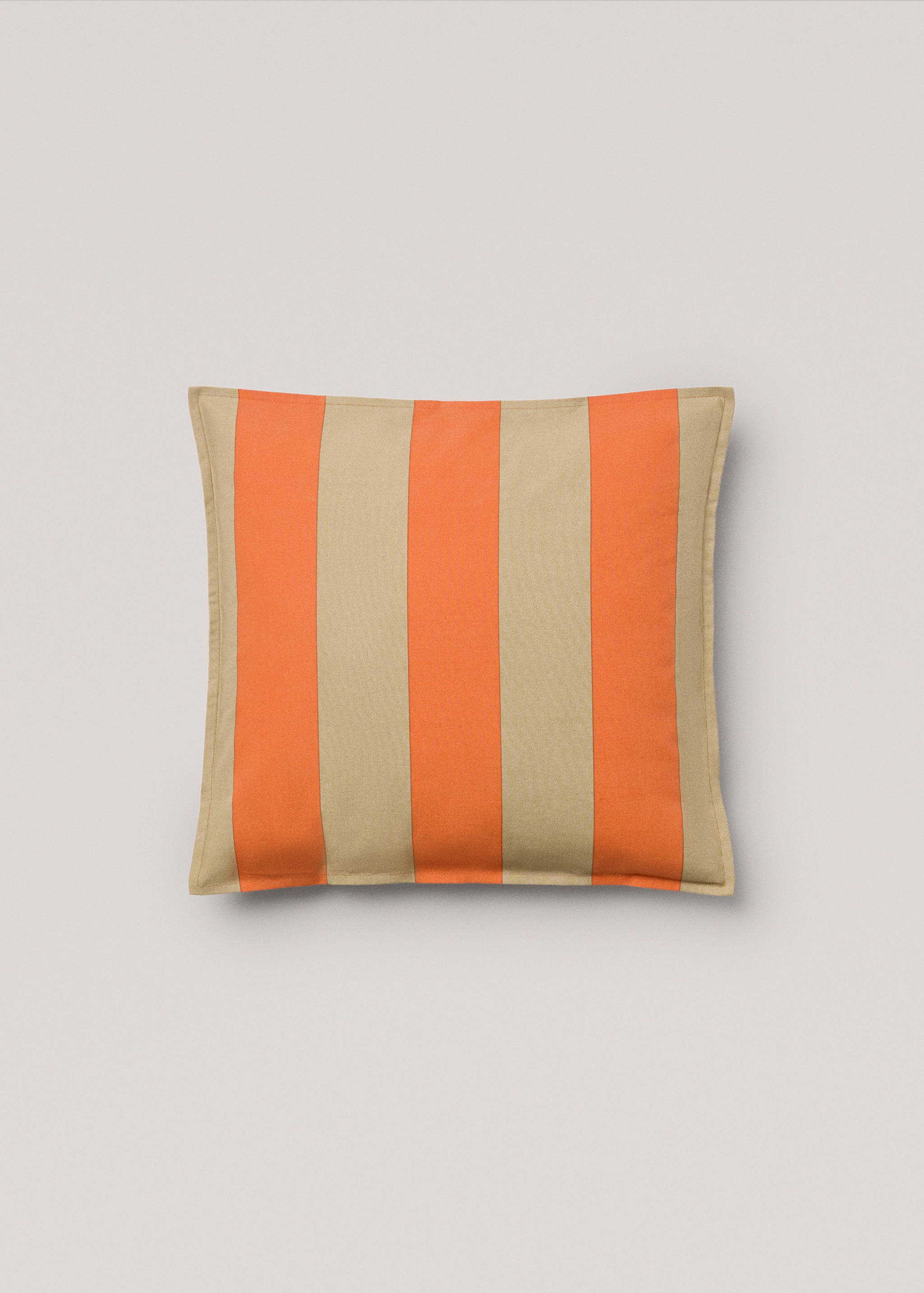 Striped water-repellent cushion cover 50x50cm - Article without model
