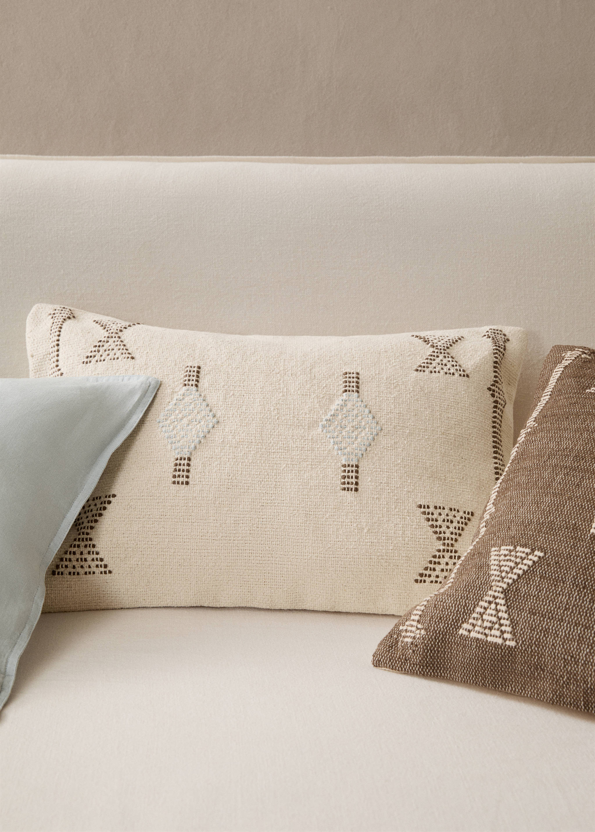 Geometric embroidered cushion cover 40x60cm - General plane