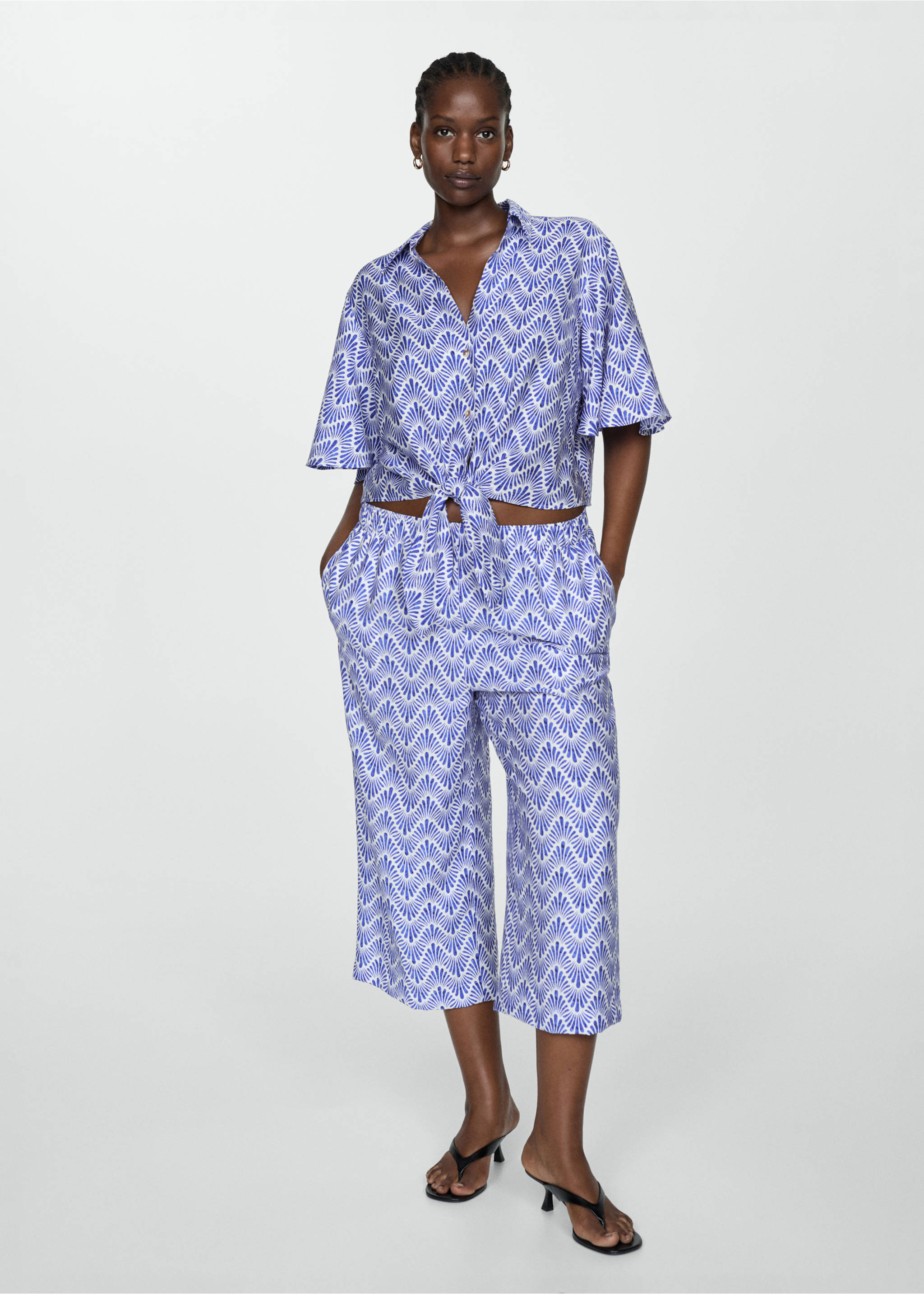 Chemise imprimée à nœud - Détail de l'article 3, Bleu. Ref: 67008645-00.