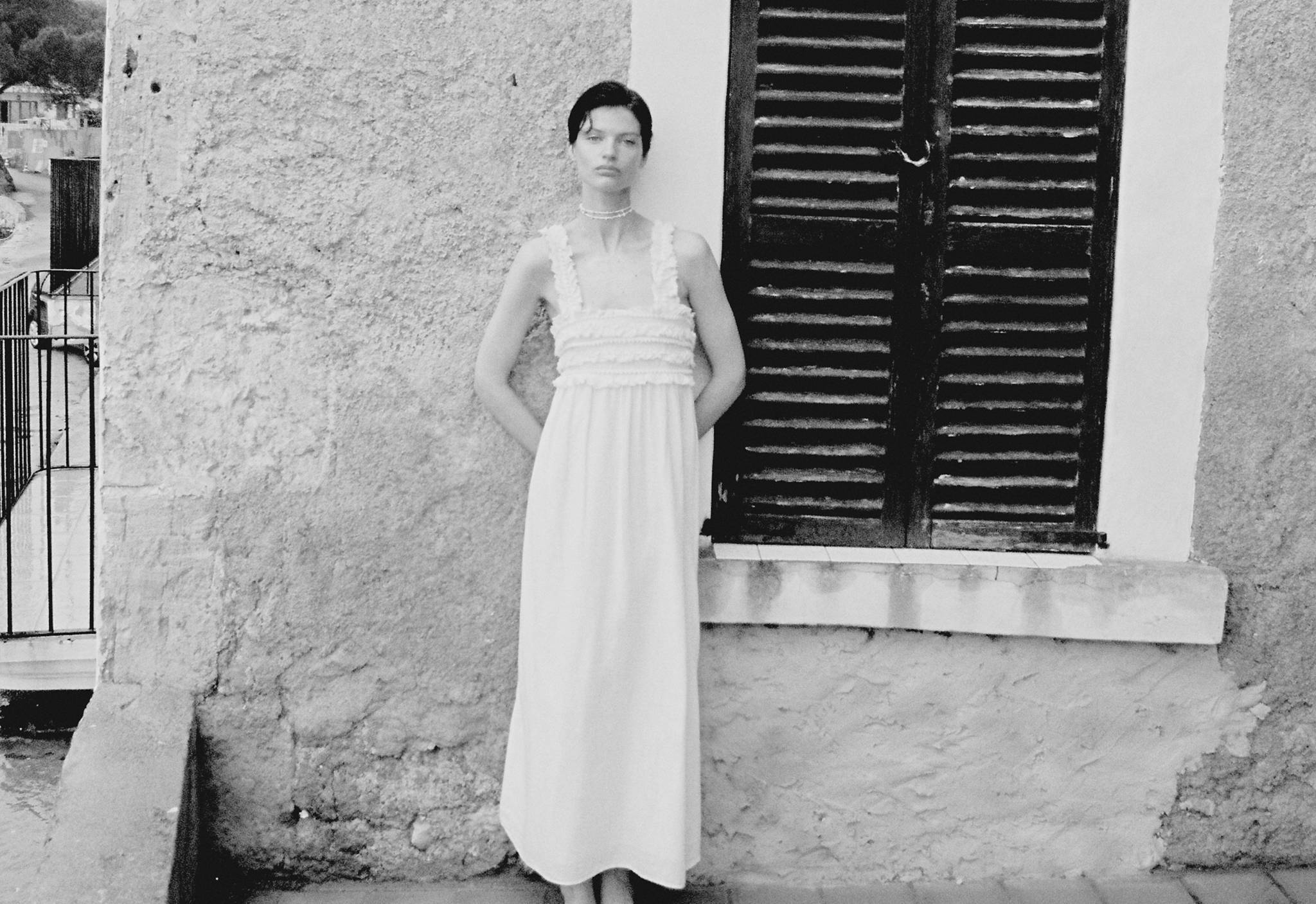 Dress with straps and fringe detail - Panoramic plane