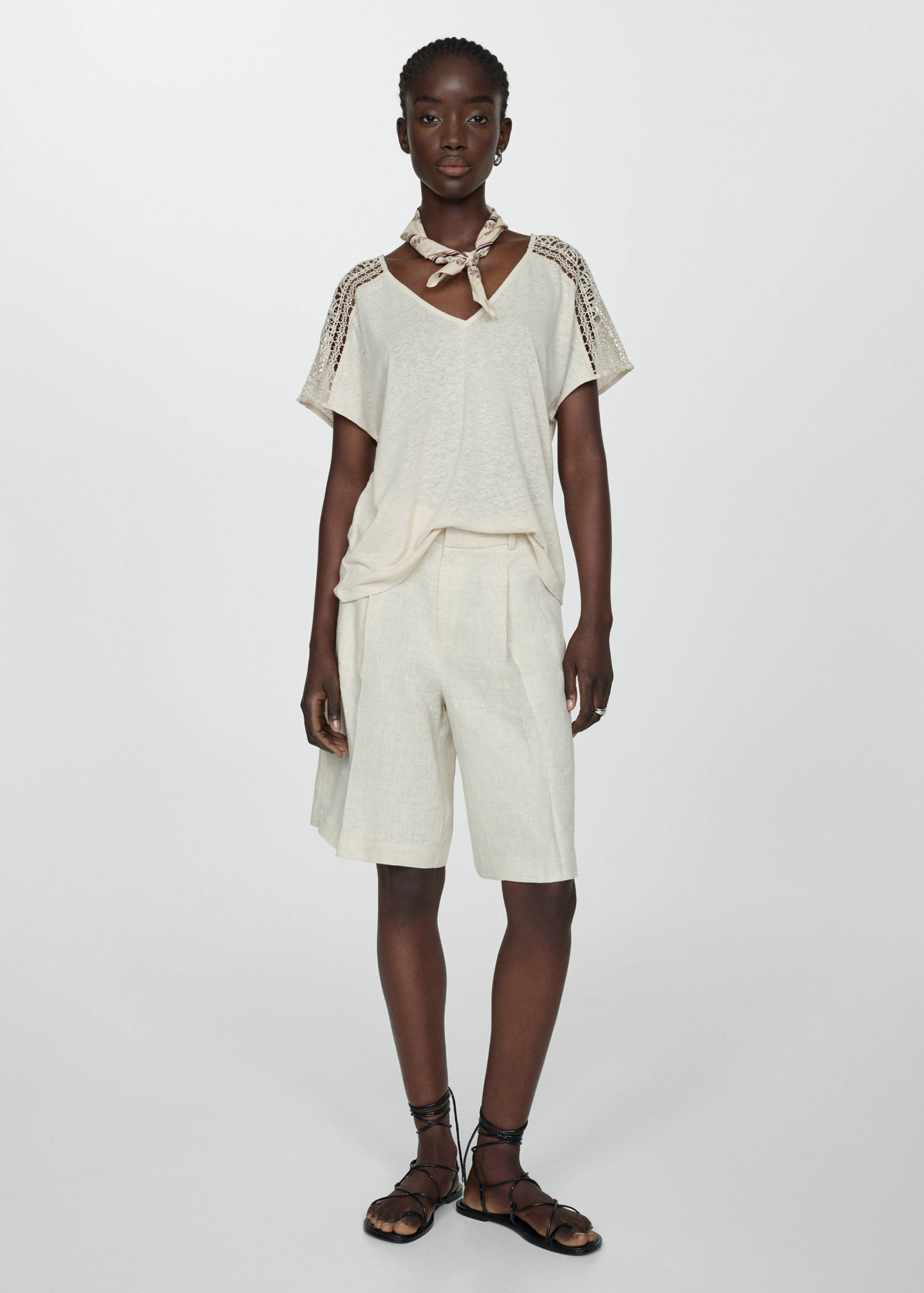 Openwork details T-shirt - General plane